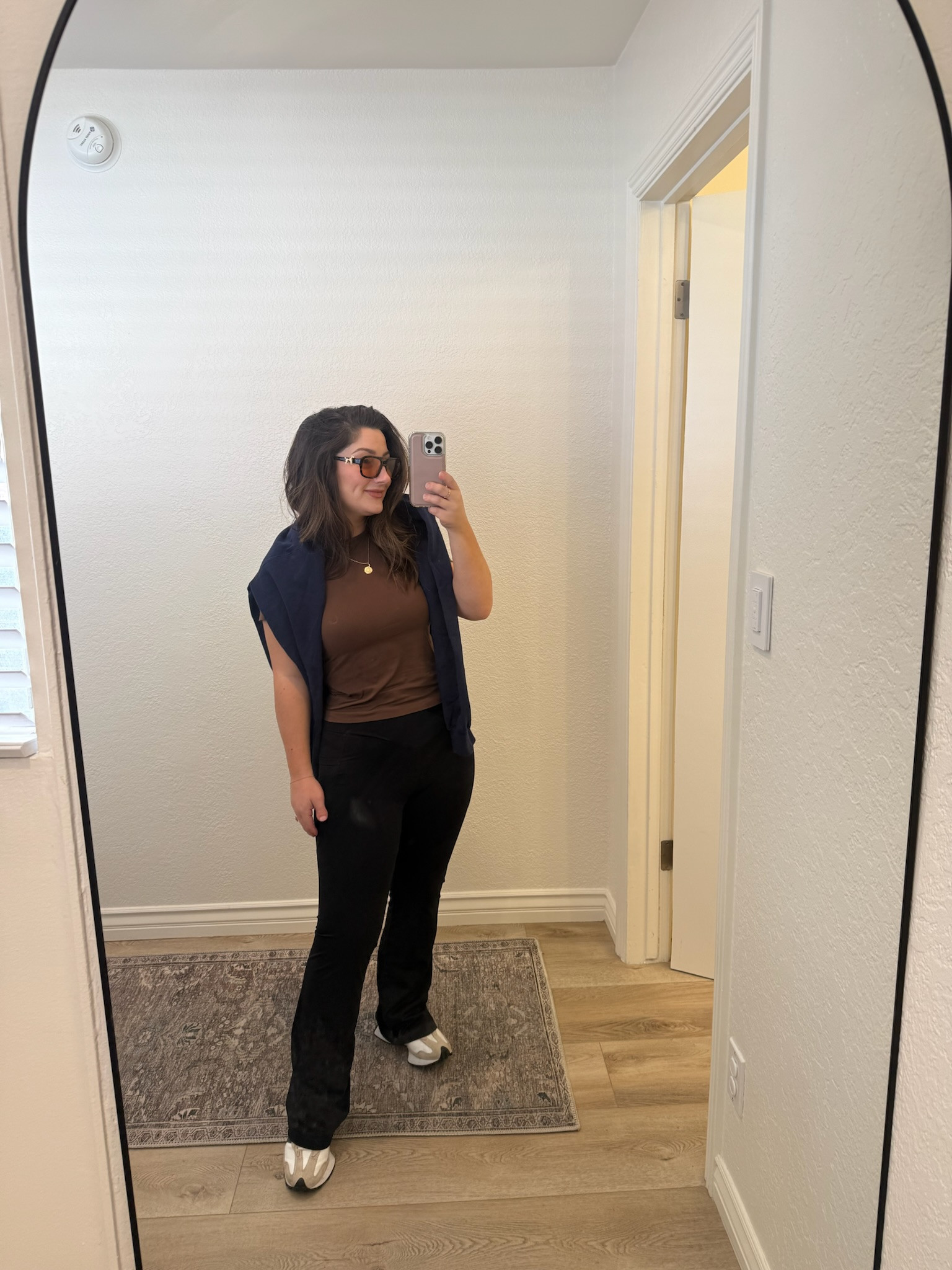 Petite friendly yoga pants size small 29" inseam, Tee size small (5'0" 140bs)

#LTKPetite #LTKootd #LTKActive