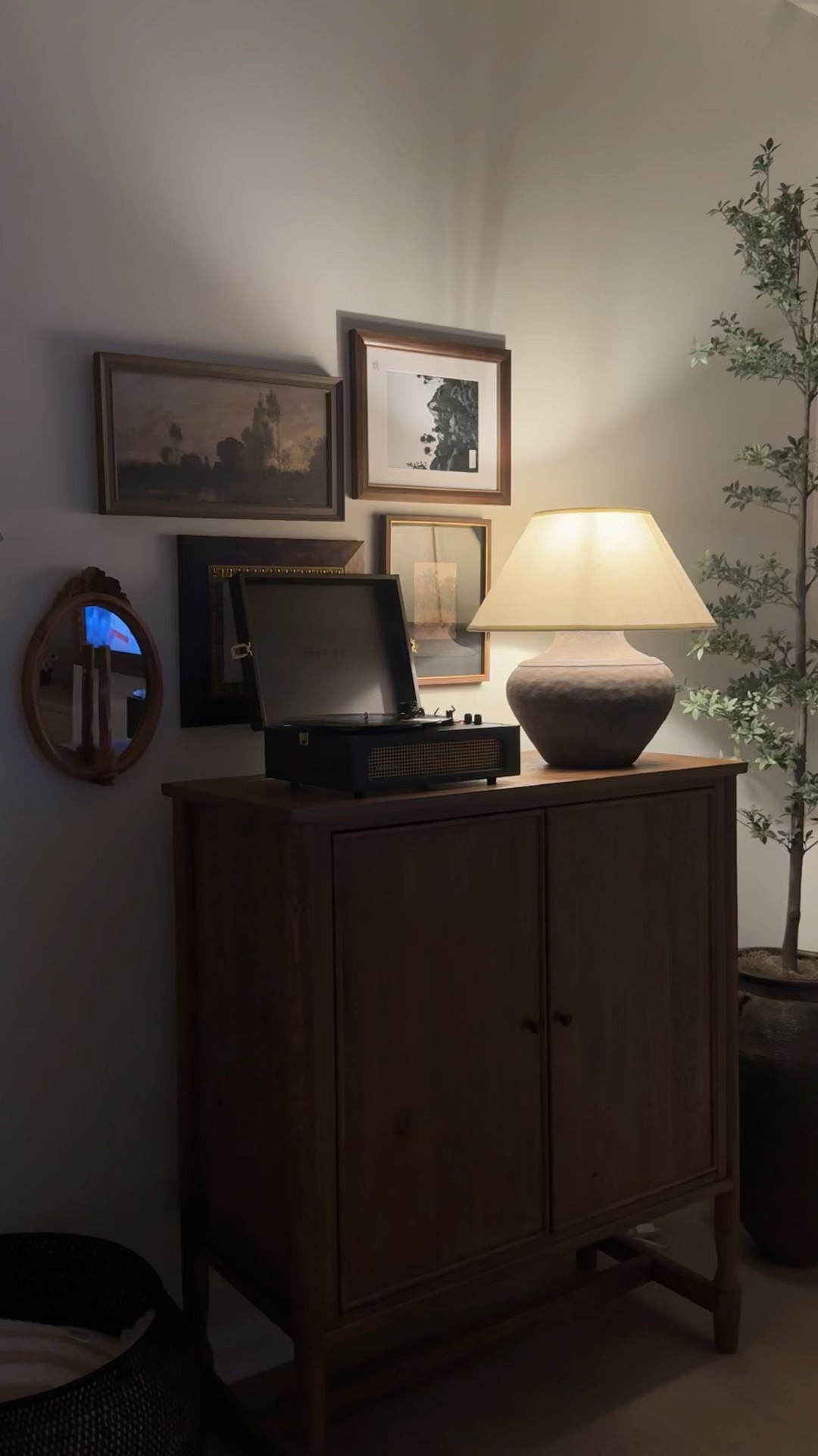 Record player that fits the vibes + all other decor in this cozy corner 🤎