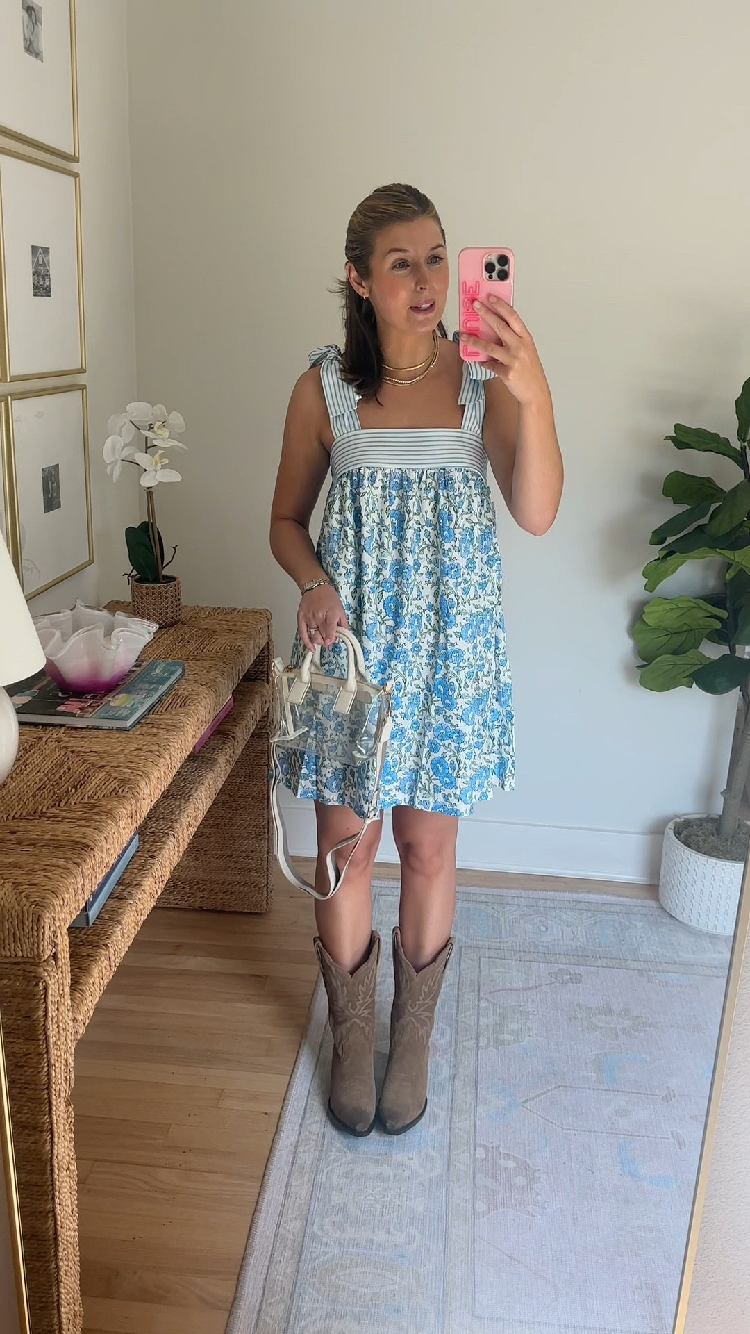 Game day or concert outfit idea! Wearing a S in dress!