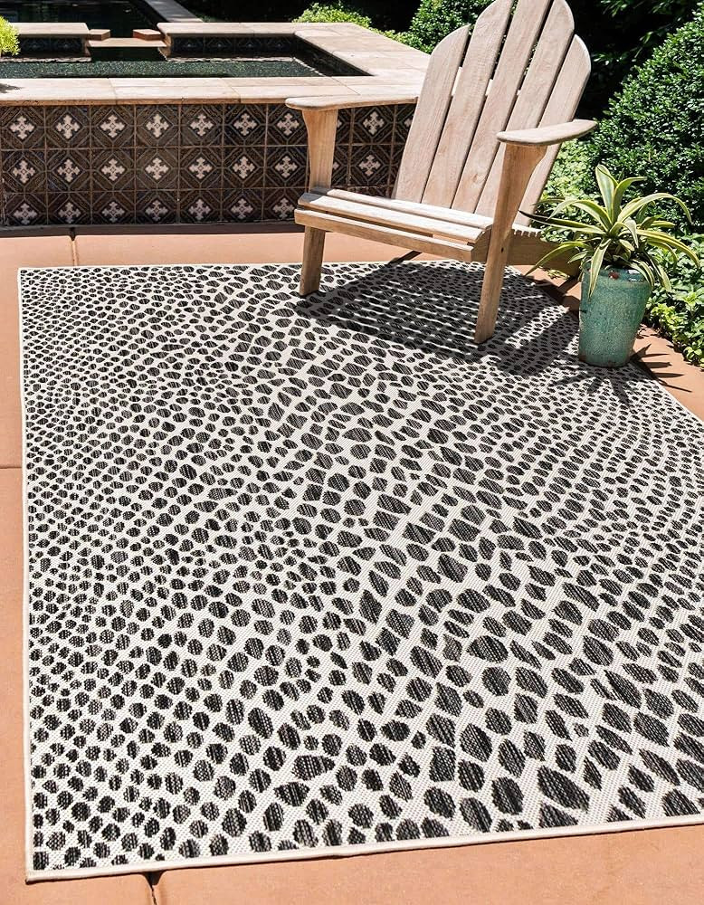 Jill Zarin Outdoor Collection Area Rug - Cape Town (5' 3" x 8' Rectangle, Black/ Ivory) | Amazon (US)