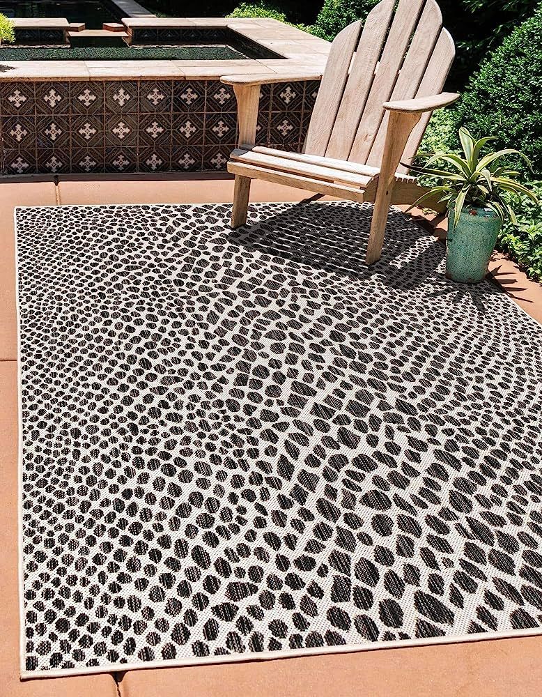 Jill Zarin Outdoor Collection Area Rug - Cape Town (5' 3" x 8' Rectangle, Black/ Ivory) | Amazon (US)