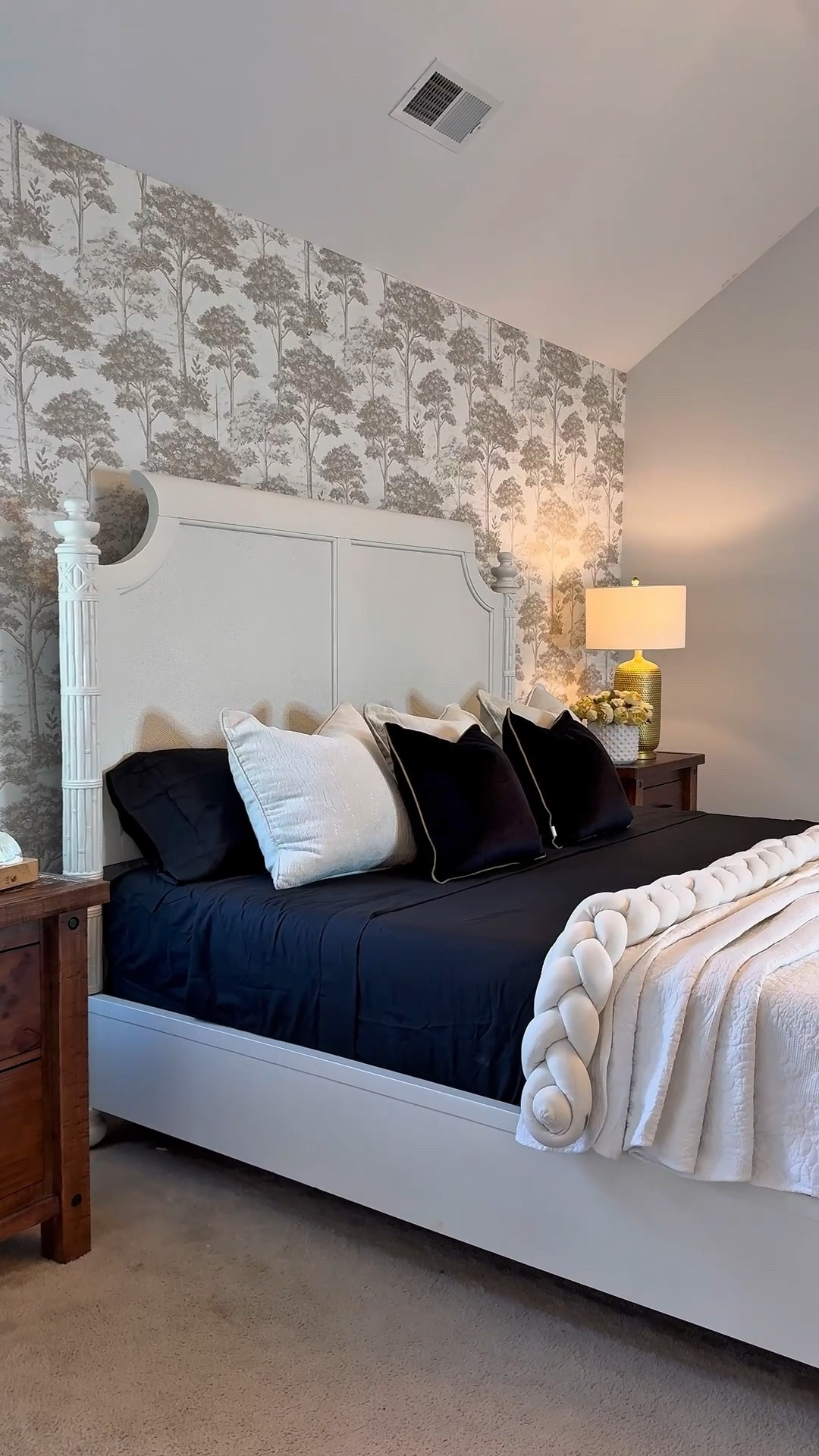 Lleva tu cama a otro nivel!


#LTKHome #LTKFindsUnder100