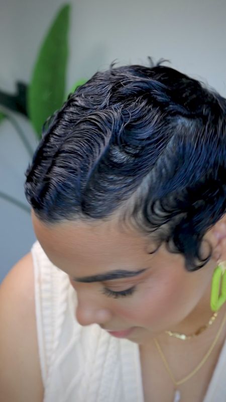 This was fun lol mixed up some products using @functionofbeauty #hairgoals boosters and I am a fan! You can mix and match them and I chose the #shine & #thermalprotection to use with the gel & mousse for setting my #fingerwaves ! Have you tried any of these yet? 

Drop a 🌊 if this was satisfying to watch 😍 

#LTKbeauty #LTKunder50 #LTKstyletip