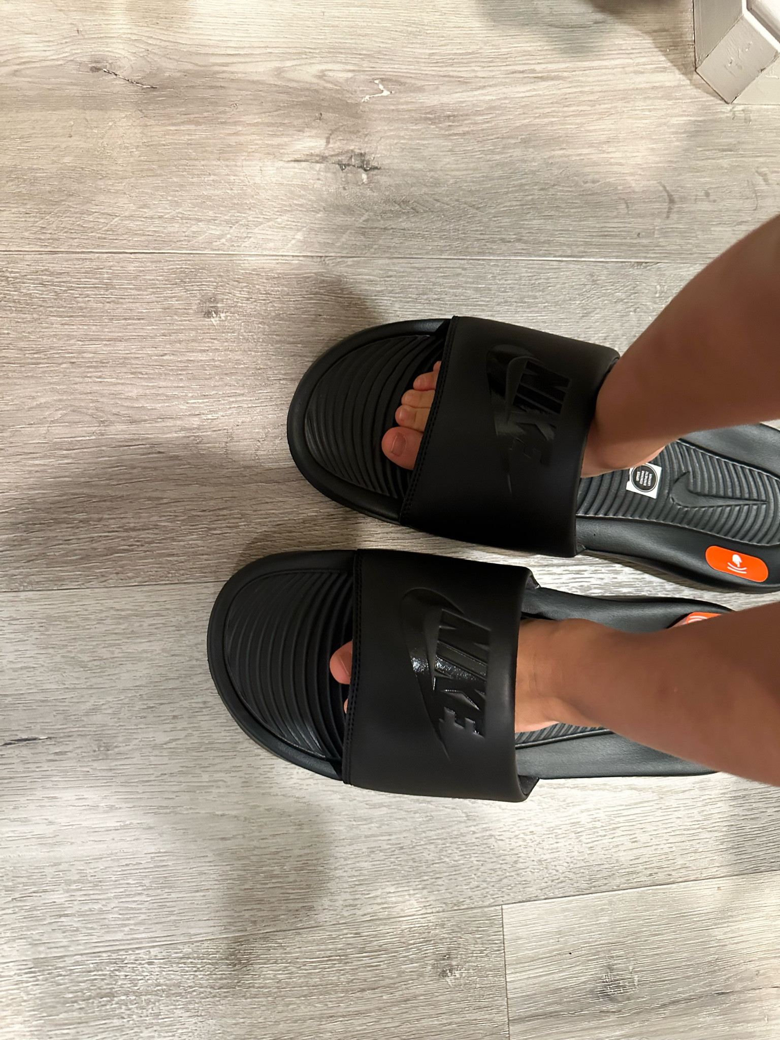 Husbands Nike slip on sandals except….those are not hubbys feet🤣

#LTKmens #LTKSpringSale #LTKshoecrush