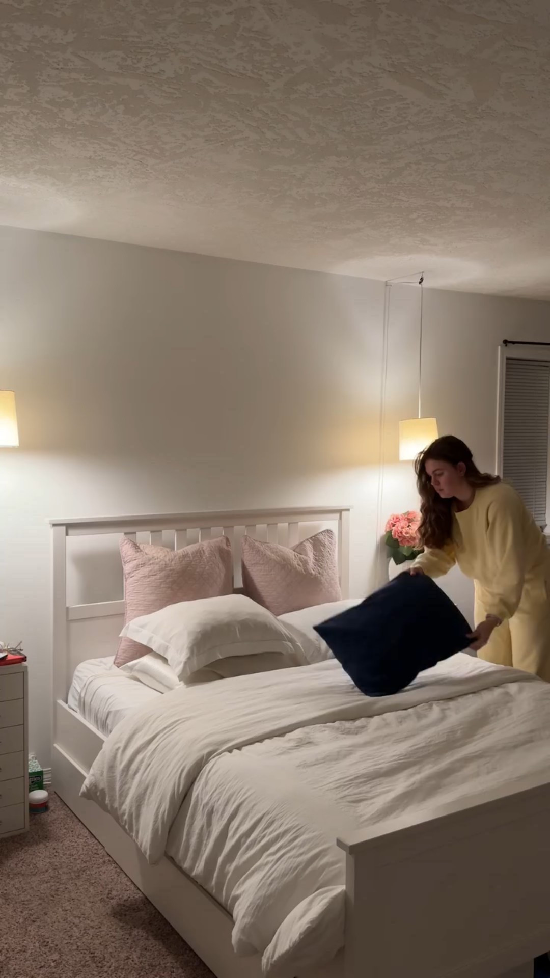 morning in my life before going into the office 💛🌼 I’m on a mission to stay healthy this cold season with @greenhousejuice firey ginger shots! You can nominate your office to win free fiery ginger shots by visiting their website, greenhouse.ca 
Stay healthy!! 💛

#morninginmylife #morningroutine #9to5life #officelife