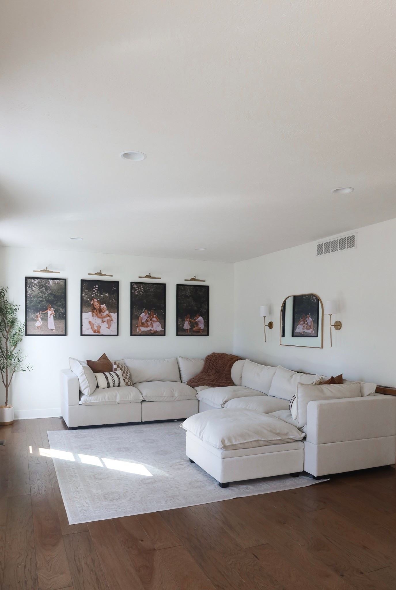 shop my living room!! 

#LTKHome