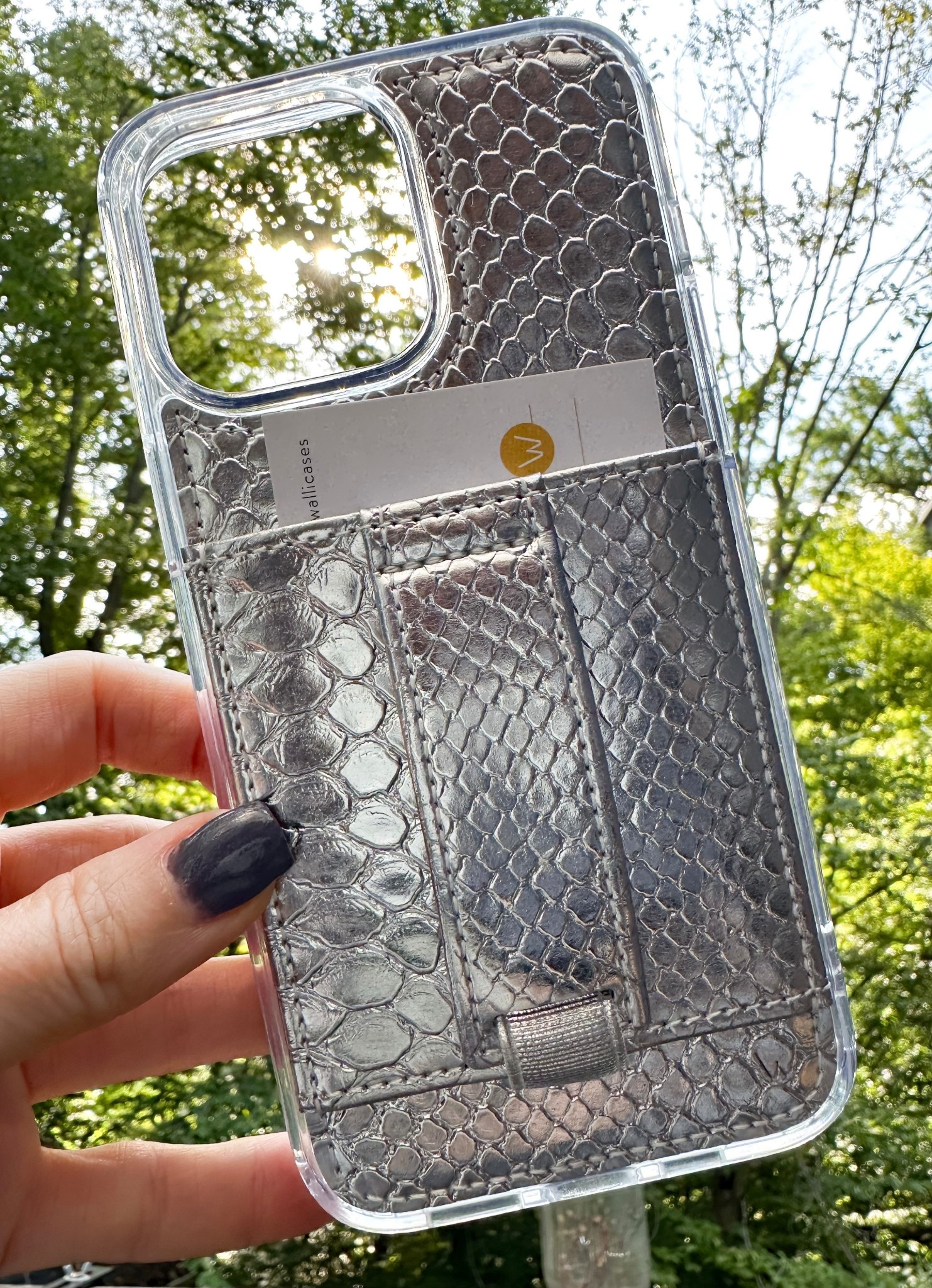 𝐄𝐱𝐜𝐮𝐬𝐞 𝐦𝐞 𝐰𝐡𝐢𝐥𝐞 𝐈 𝐝𝐫𝐨𝐨𝐥 𝐨𝐯𝐞𝐫 𝐭𝐡𝐢𝐬 𝐨𝐧𝐞! 🩶🩶🩶 The phone case you need!! 
𝐒𝐀𝐕𝐄: 𝑈𝑠𝑒 𝐶𝑜𝑑𝑒：𝐍𝐎𝐍𝐍𝐈𝐄

#LTKSaleAlert #LTKOver40 #LTKStyleTip