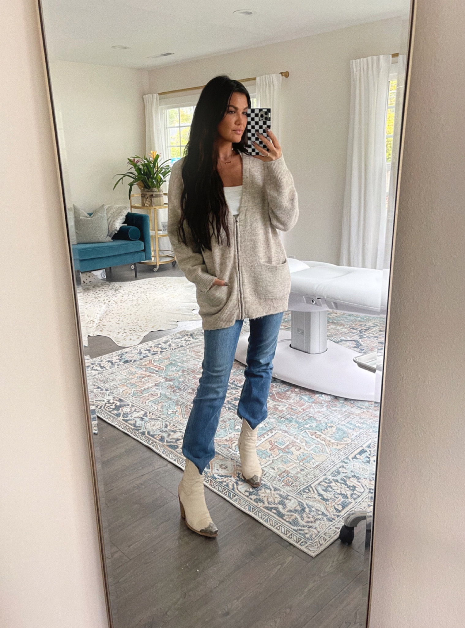 Free People Brayden Western Boots 
& Oversized Cardigan  
(Cardigan is Mod Ref - Linked some similar) 



#LTKshoecrush #LTKstyletip