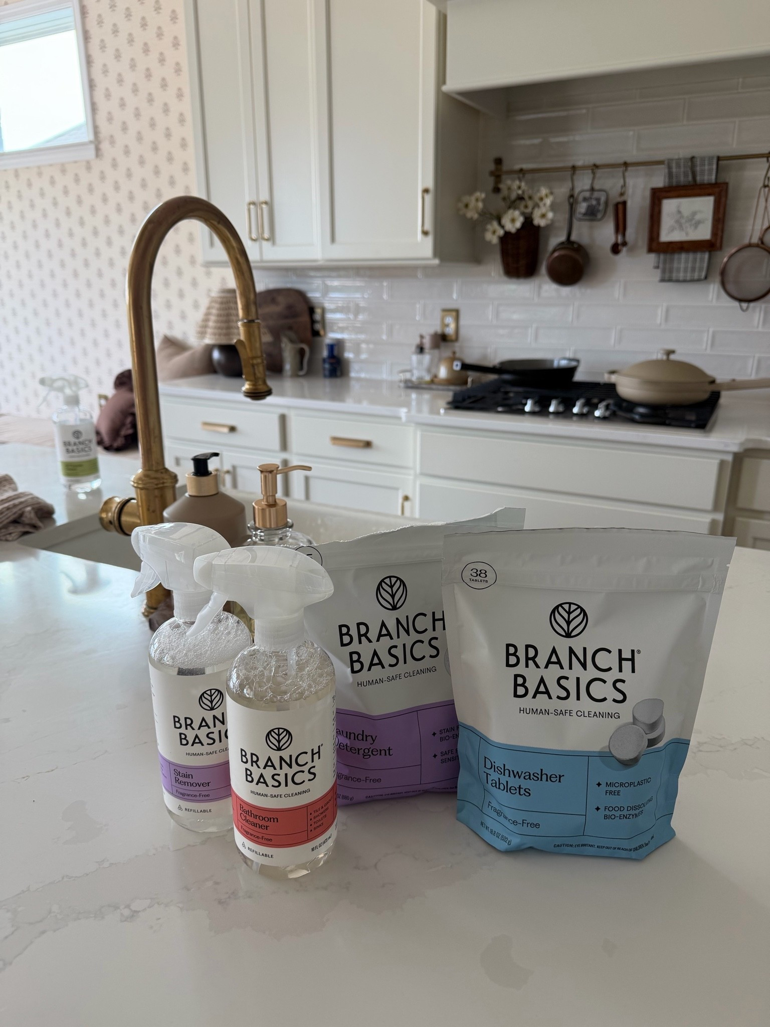 My favorite non-toxic cleaning supplies is now available in over 600 Target stores! As a new mom, their laundry detergent has been the best so that we don’t have to do Oake’s clothes separate from ours. Linking them here too if you’d rather purchase online 🤍