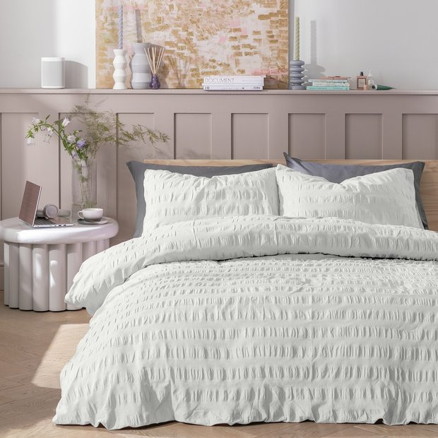 Habitat Widestripe Seersucker White Bedding Set - King size | Habitat UK