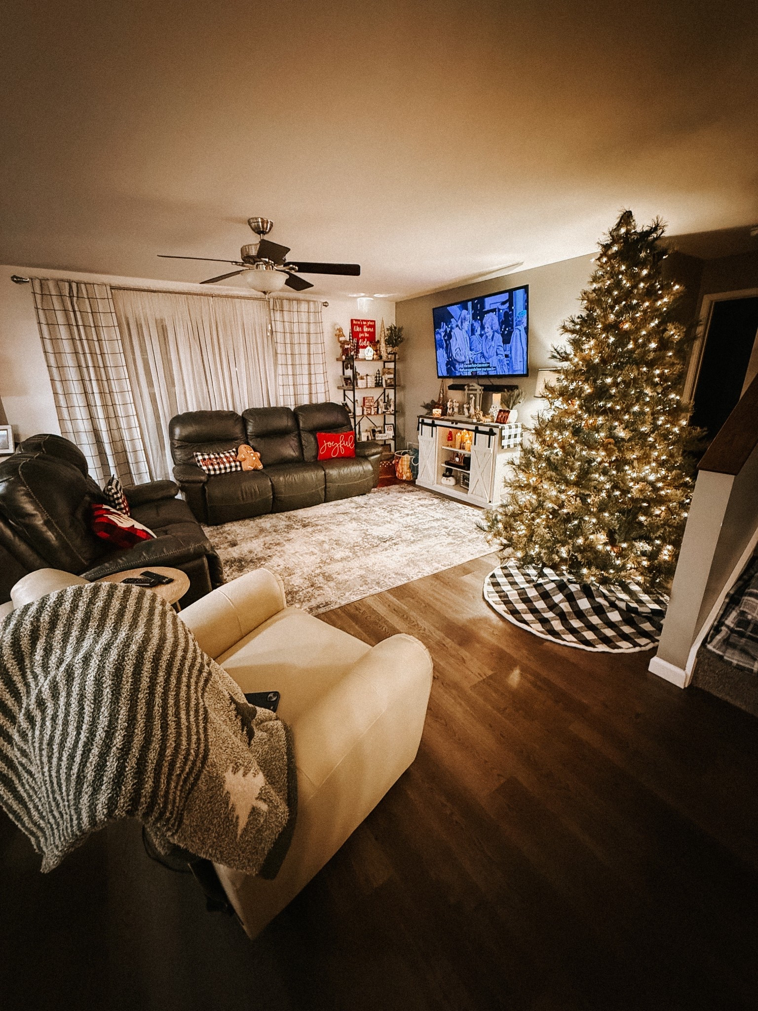 Cozy vibes. 🌲