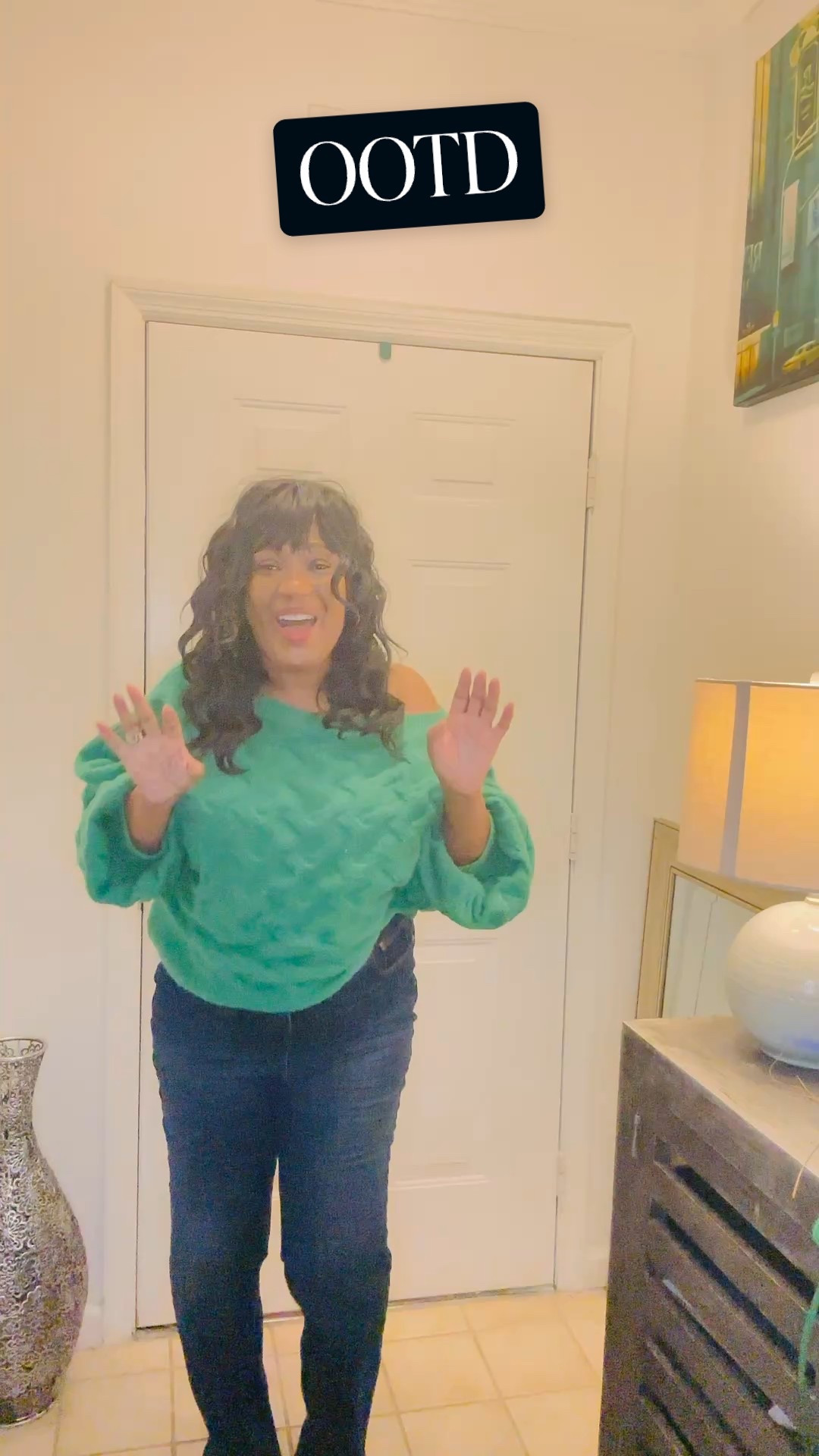 💚 Cozy Chic: Off-the-Shoulder Sweater & Perfect Denim 💙
Getting ready for the weekend and I'm obsessed with this comfy-yet-chic look! ✨
This off-the-shoulder green sweater is giving me all the cozy vibes while keeping things effortlessly stylish. It's the perfect pop of color for fall/winter! 🧤
I paired it with my new favorite denim: the Good American Dolly Party Version jeans! These jeans have the perfect high-rise fit and subtle detailing to make them stand out. They are seriously comfortable and universally flattering.
To complete the look, I added these gorgeous brown suede booties. They tie in the earthy tones and add that perfect touch of texture.
What's your favorite piece for a cozy weekend outfit? Let me know below! 👇
Outfit Details:
• Sweater: Off-the-Shoulder Green Knit
• Jeans: Good American Dolly Party Version
• Boots: Brown Suede Ankle Booties
Hashtags:
#OutfitInspiration #GreenSweater #OffTheShoulder #GoodAmericanJeans #DollyParty #SuedeBoots #FallFashion #WinterStyle #CozyChic #DenimStyle #OOTD #FashionInspo #StyleGoals

#LTKOver40 #LTKootd #LTKgrwm