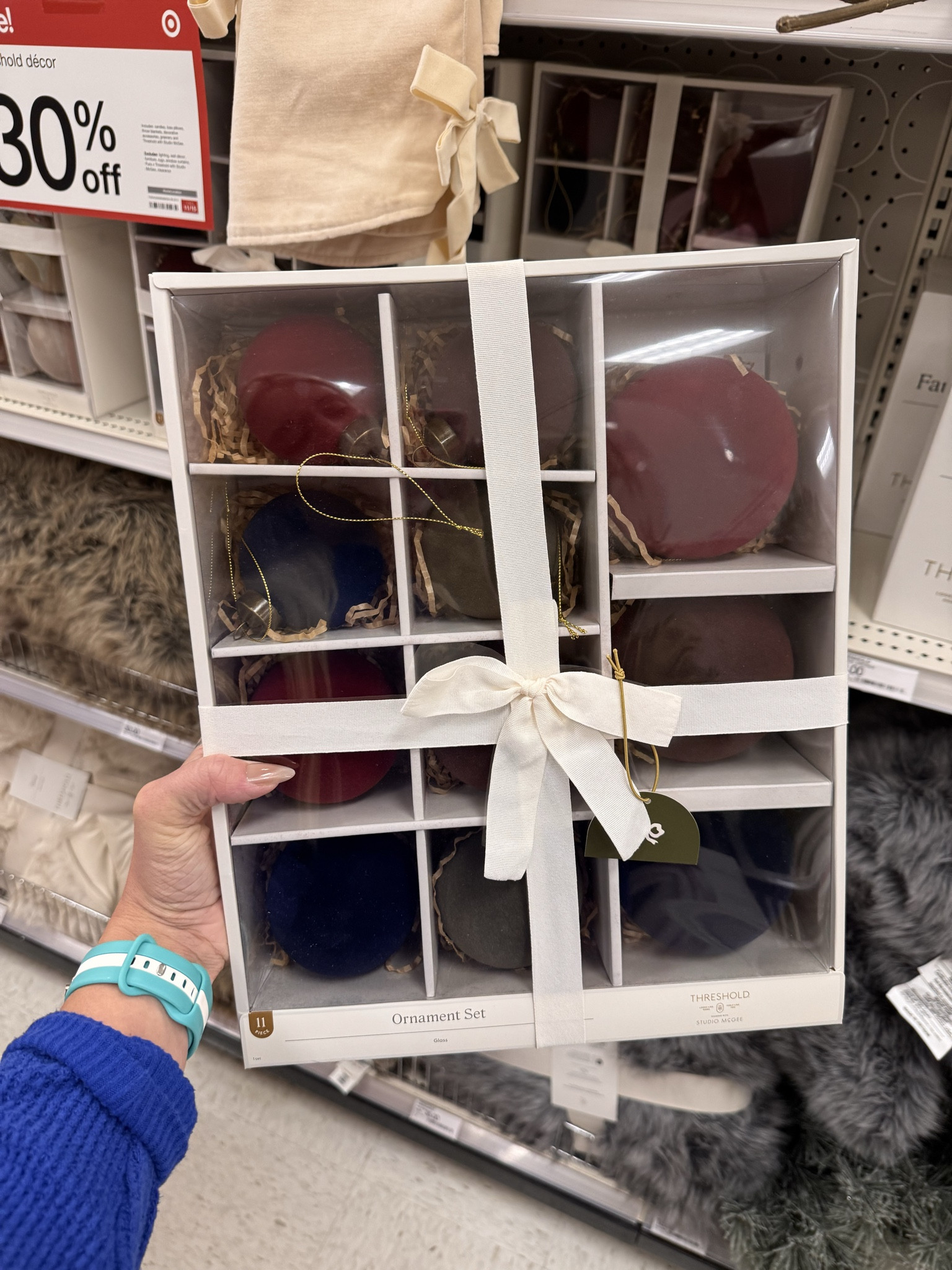 Velvet Christmas ornaments 😍

#LTKHome #LTKSeasonal #LTKHoliday