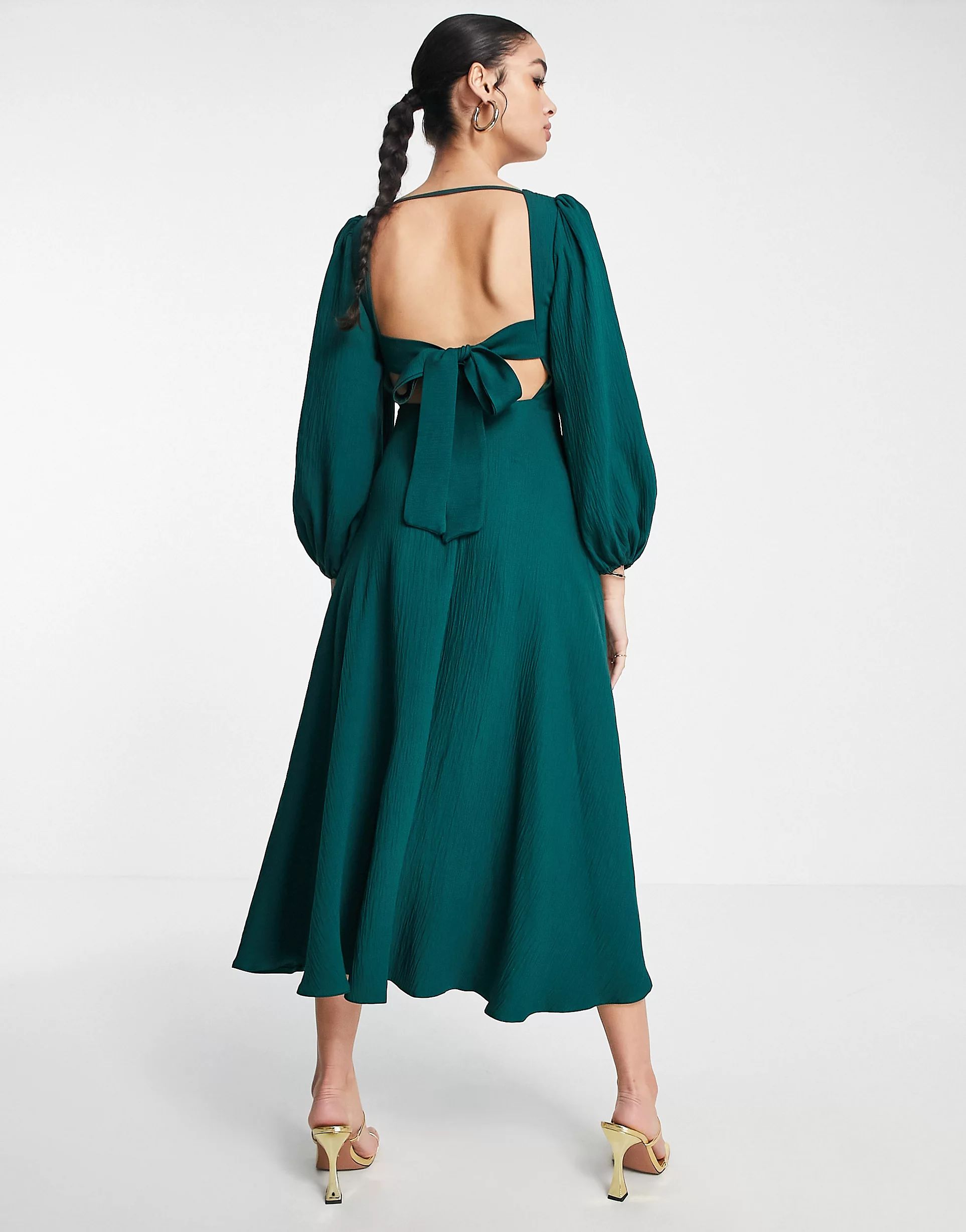 Nobody's Child Zola puff sleeve low back dress in green | ASOS (Global)
