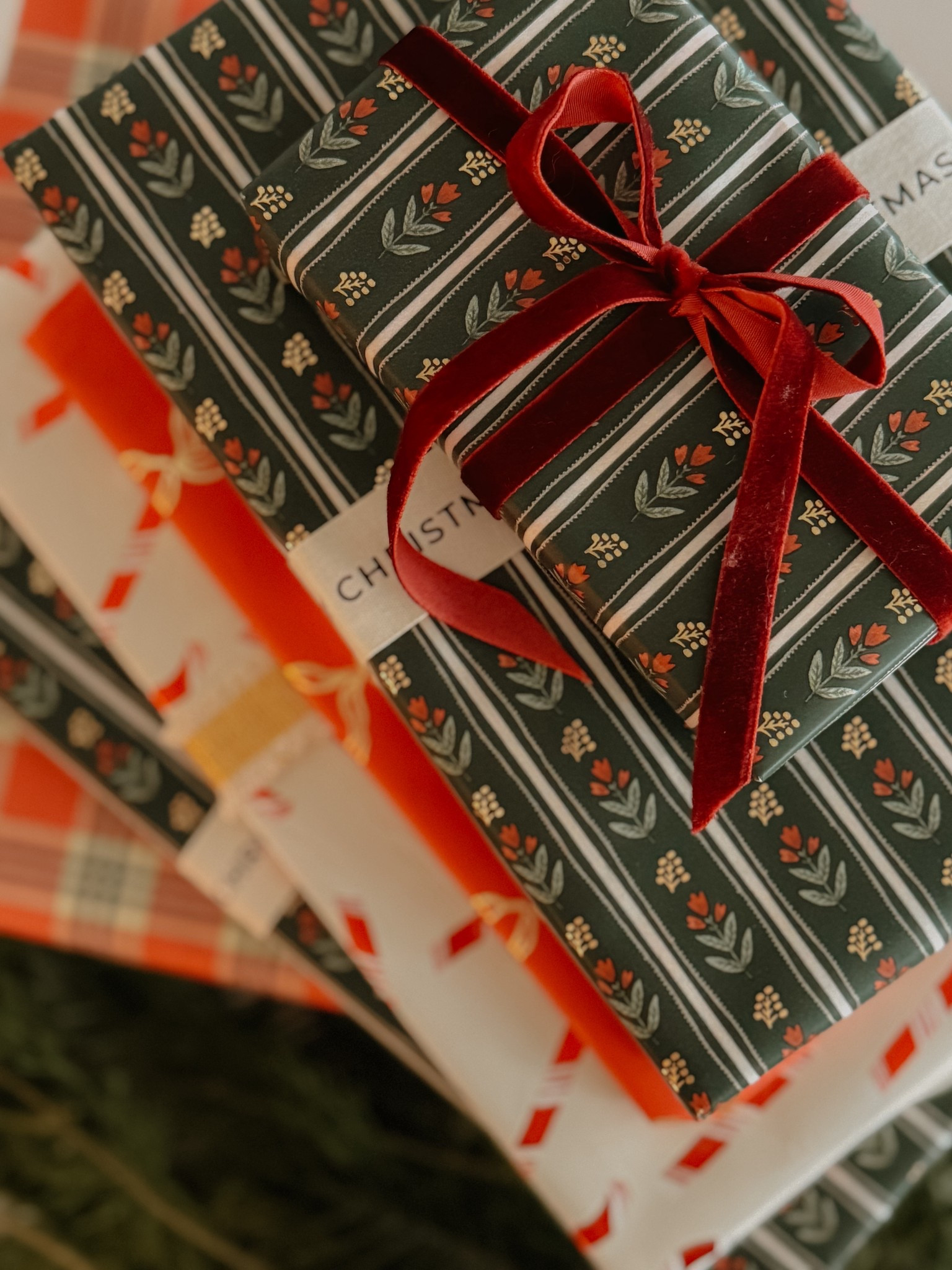 My favorite way to wrap Christmas gifts, classic wrapping paper & ribbon 🤎

#LTKGiftGuide #LTKHoliday