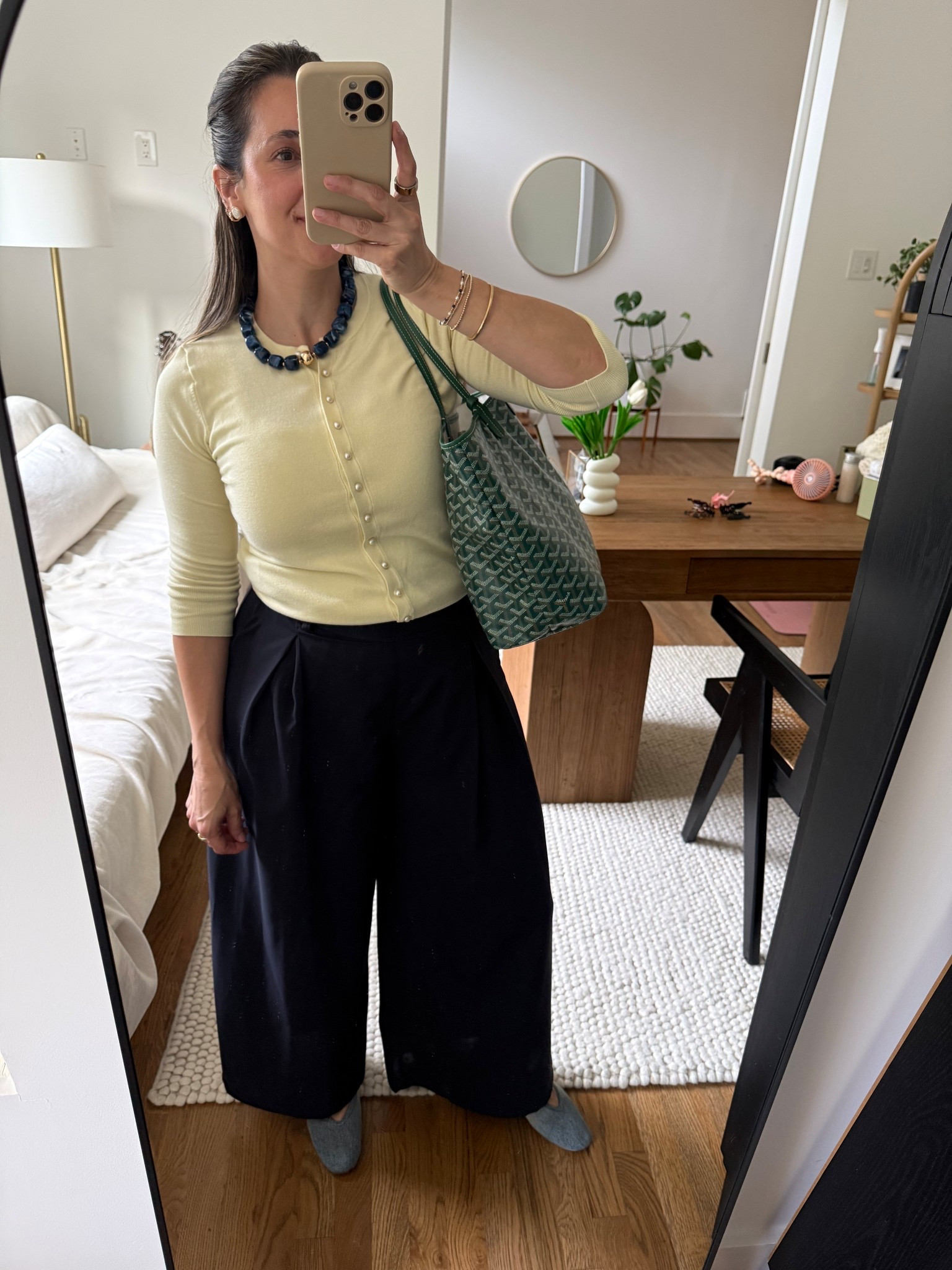 OOTD - what I wore today to the office! Wearing size
Medium in the pants, so comfy and flattering 

#LTKootd #LTKmomlife #LTKdayinmylife