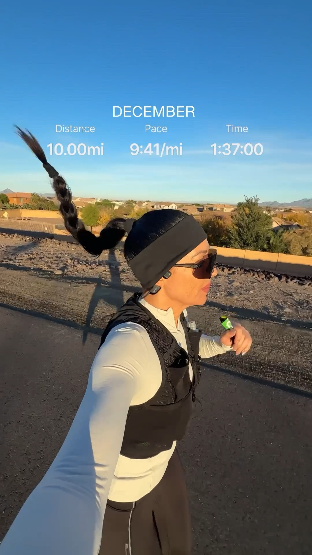 Last long run of 2025!! Sharing what I wore in these videos and my staple running gear! 

Amazon active glasses 
Walmart pullover 
Running vest 
Athleta leggings 
Shefit sports bra 


#LTKActive #LTKfitnessgoals #LTKmorningroutine