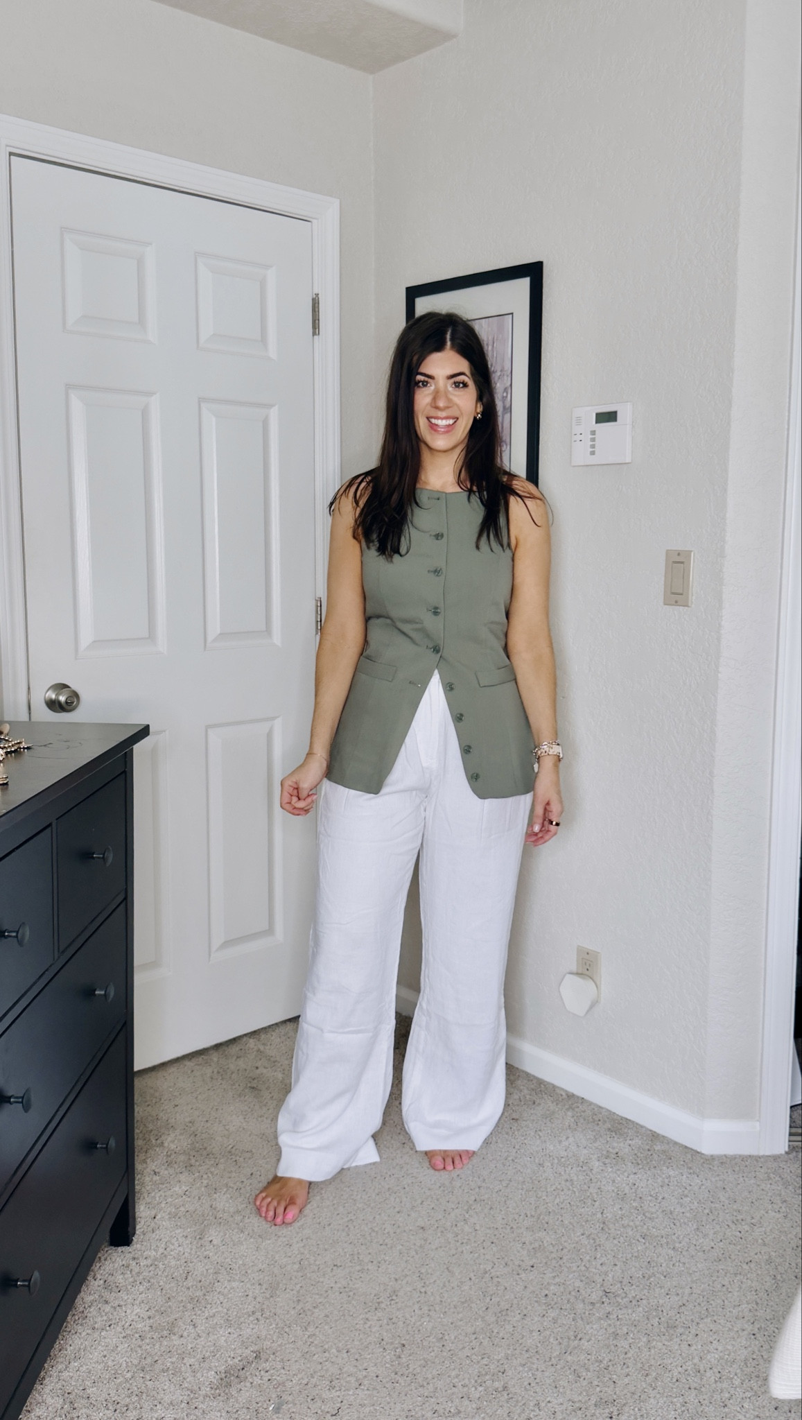In a medium vest and 29 curvy long wide leg linen pants 

#LTKSeasonal #LTKOver40 #LTKMidsize