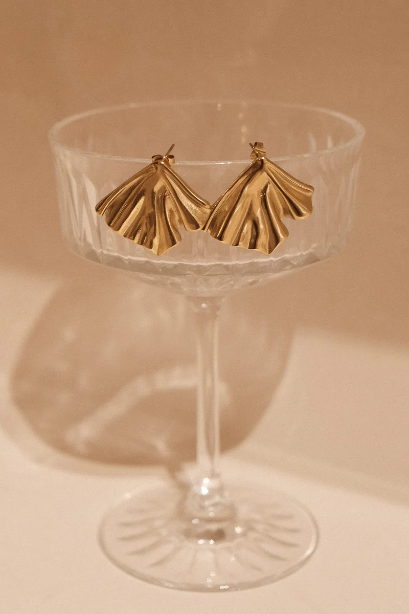 Willa Draped Earrings - Gold | MESHKI US