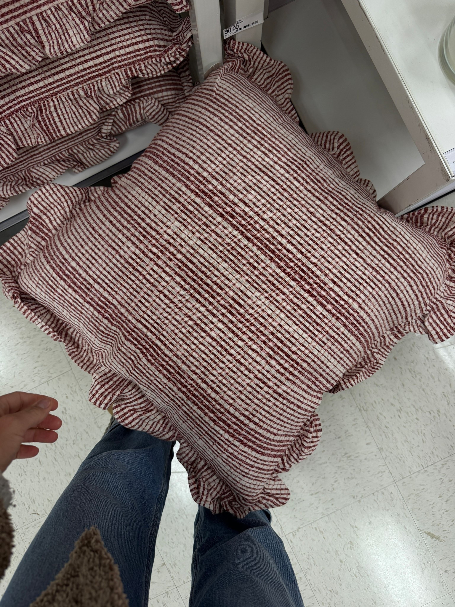 These pillows are so pretty! I love the classic feel for Christmas 

#LTKHoliday #LTKHome #LTKSeasonal