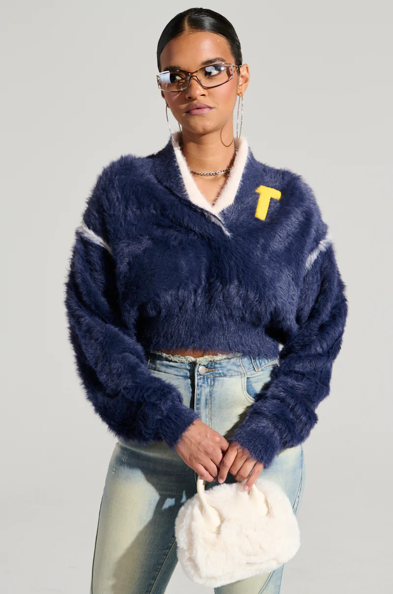 GIVE ME LUCK SWEATSHIRT | AKIRA