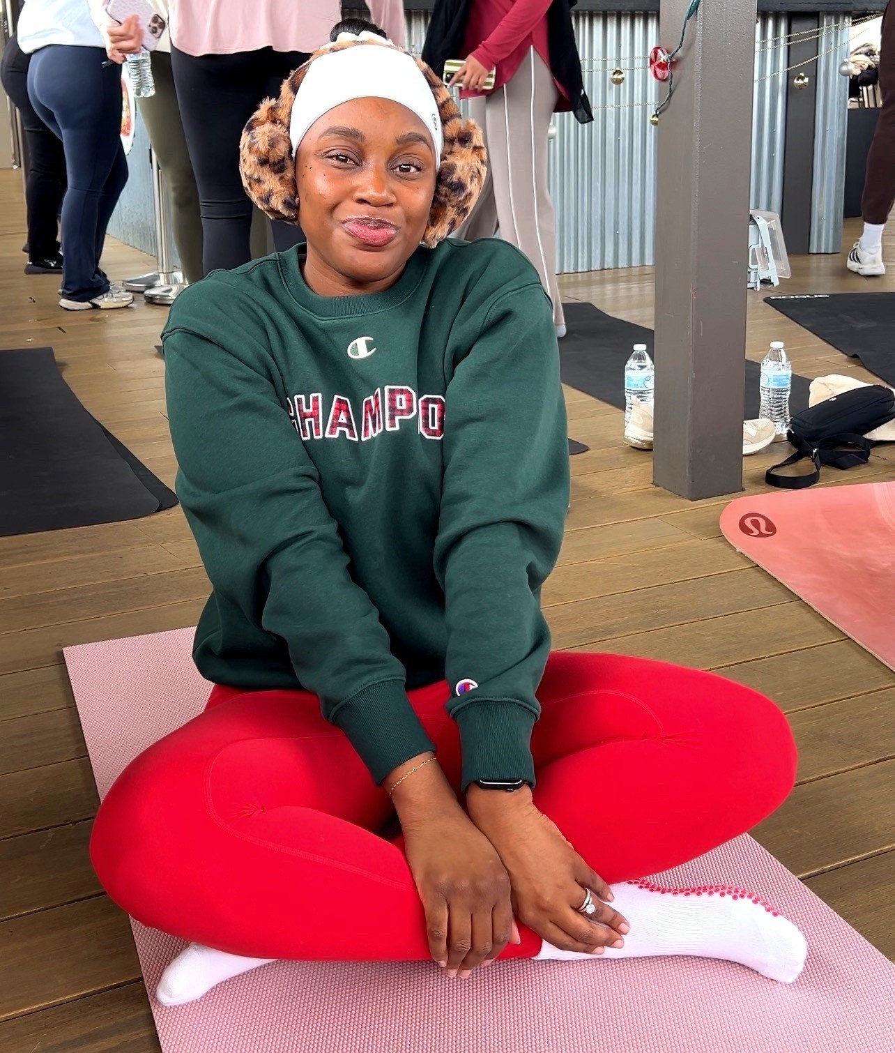 I love styling festive looks for the holidays! I felt so warm and cozy in this green sweatshirt and red workout set for a holiday themed yoga sculpt class ✨

#LTKHoliday #LTKootd 

#LTKActive