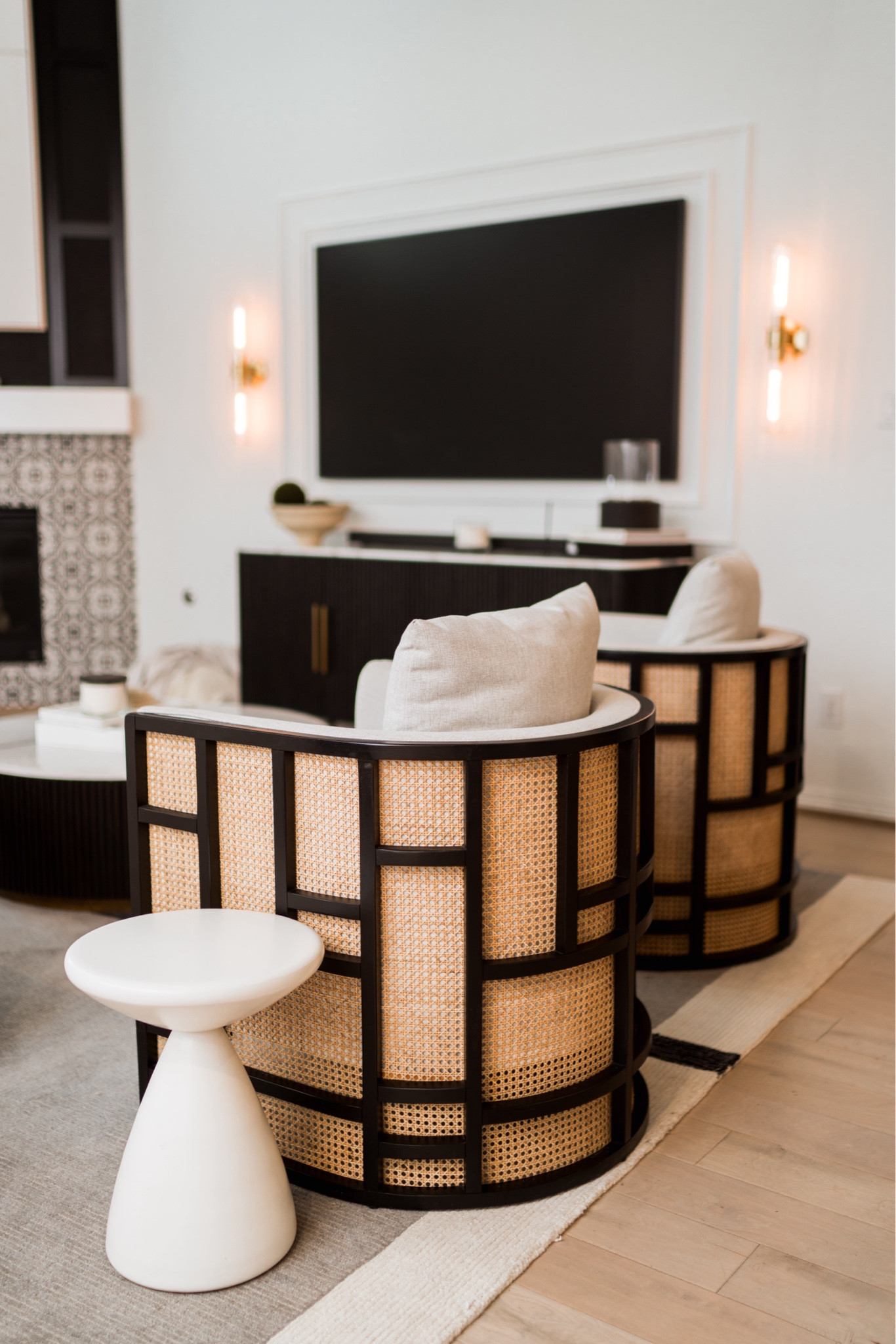 Loving these home pieces that are truly must-haves!! These are my favorites that I think totally jazz up the space!!

Home Decor- Home Edit- Home Must-Haves- Home Accessories

#LTKHome #LTKSeasonal