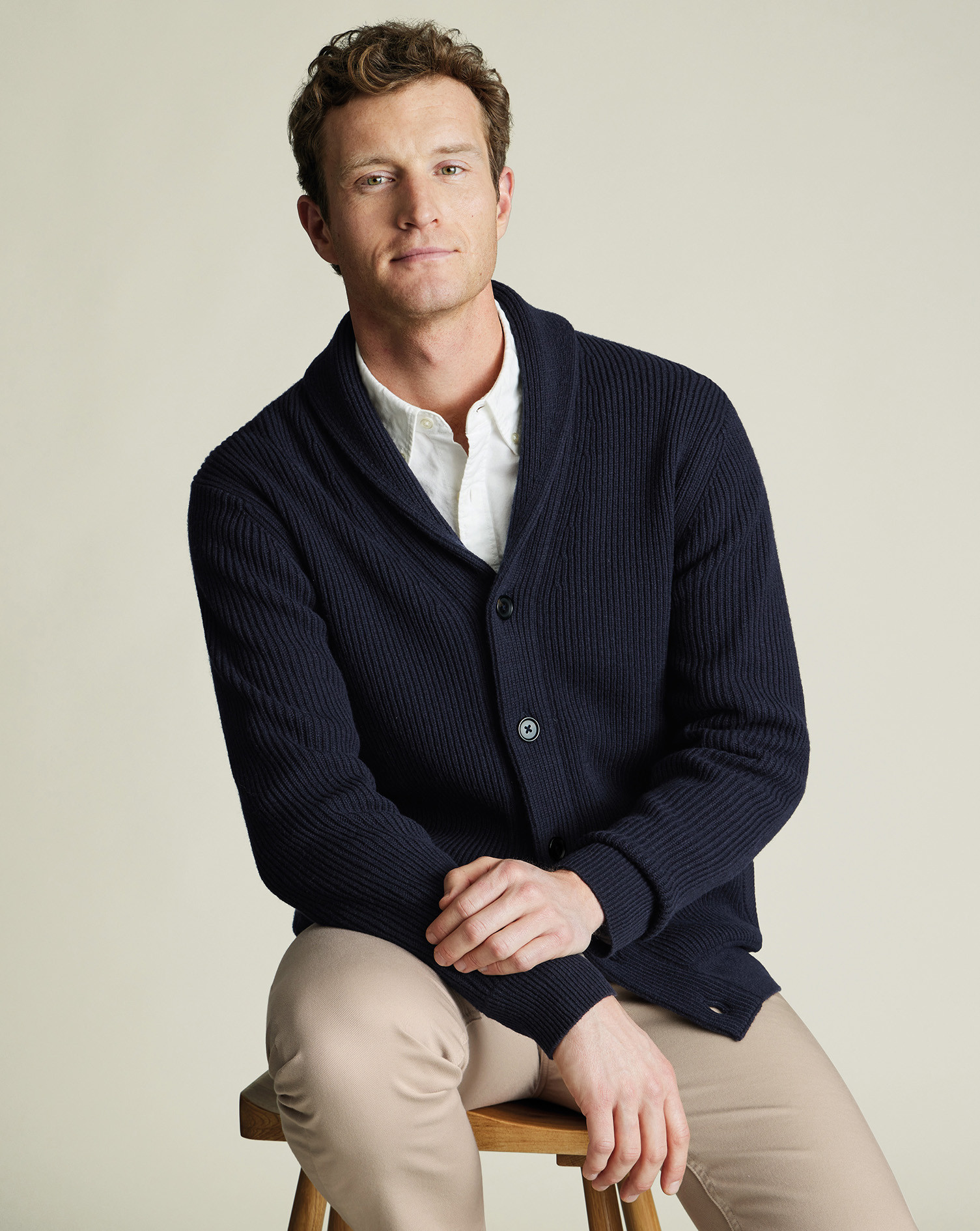Schwere Strickjacke aus Merinowolle mit Schalkragen - Marineblau | Charles Tyrwhitt