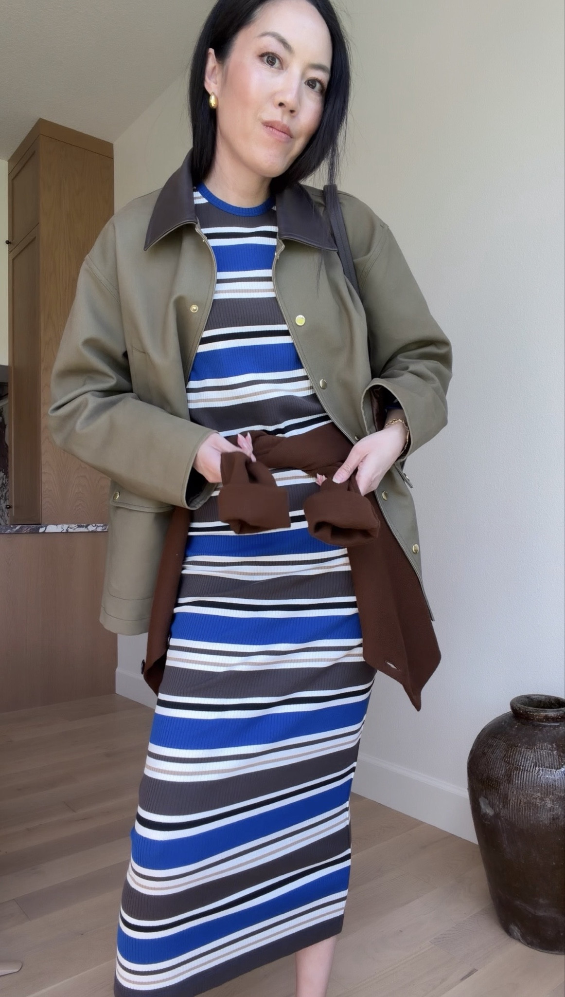 Keeping it comfortable in this long striped dress today

#classicstyle
#longdress
#stripeddress
#barnjacket
#summeroutfit

 @marimekko @purplepr

