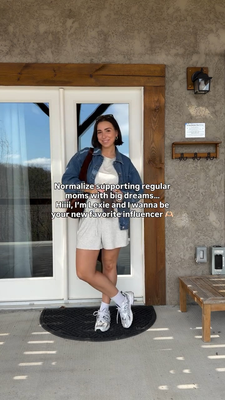 Influencing you to…. 
- chase your dreams ☁️
- wear the cute outfit 👗
- romanticize mom life 💖
- eat dessert first 🍓
- have more FUN!

Just trying to add a little sparkle to my life.. and yours too! ✨ Stick around, I’m looking for some new mom friends and if this landed on your page, I guess Instagram thinks you’re the perfect fit! 🩵

Shooting my shot on this app always til I crush every single goal 🙌🏻