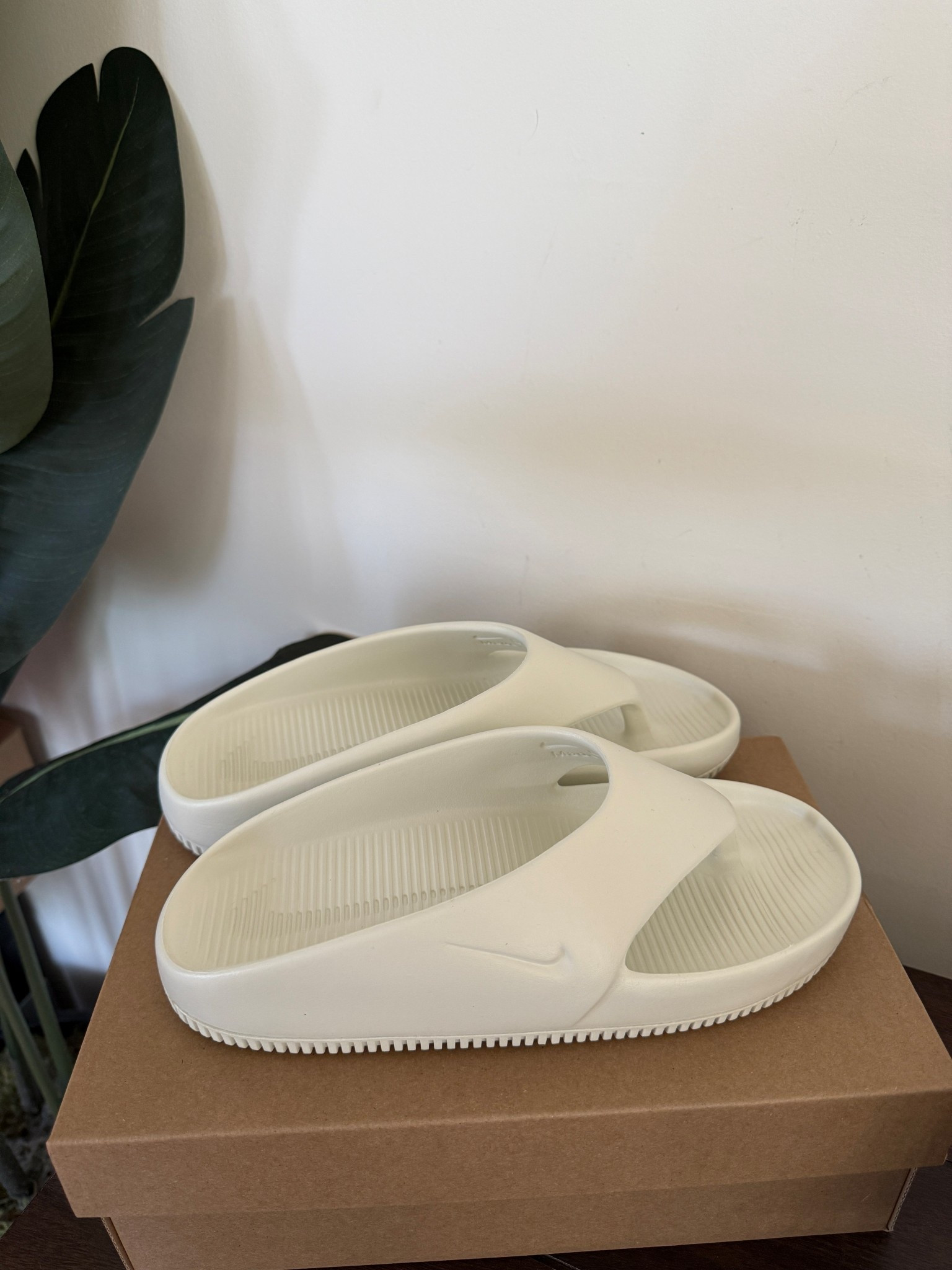 Might be my fav flip flops 😍🩴 

Wearing a size 7, TTS* 

#LTKSeasonal #LTKSwim #LTKSummerEdit