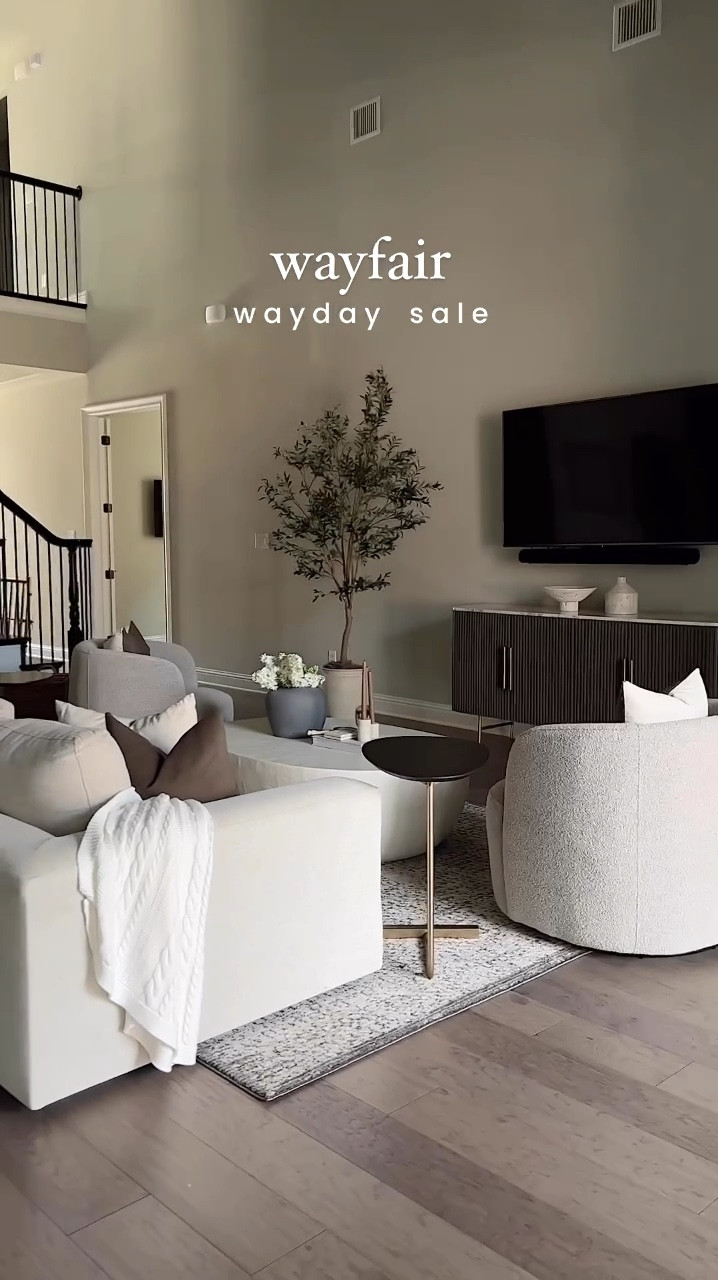 Neutral / Affordable rug under $200! Offer ends today - 05/06! 🎉
pictured: 7’10” X 10’ 

#LTKSaleAlert #LTKHome