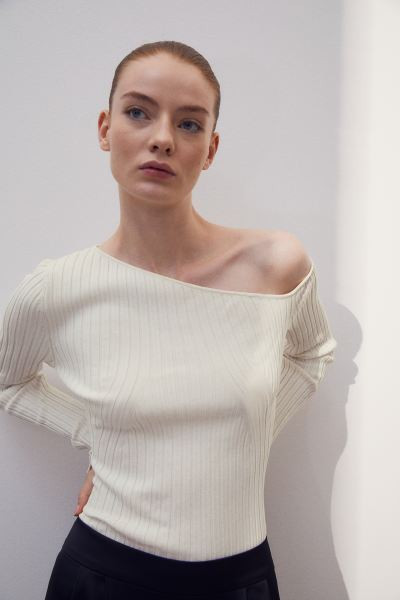 Rib-knit one-shoulder top | H&M (UK, MY, IN, SG, PH, TW, HK)