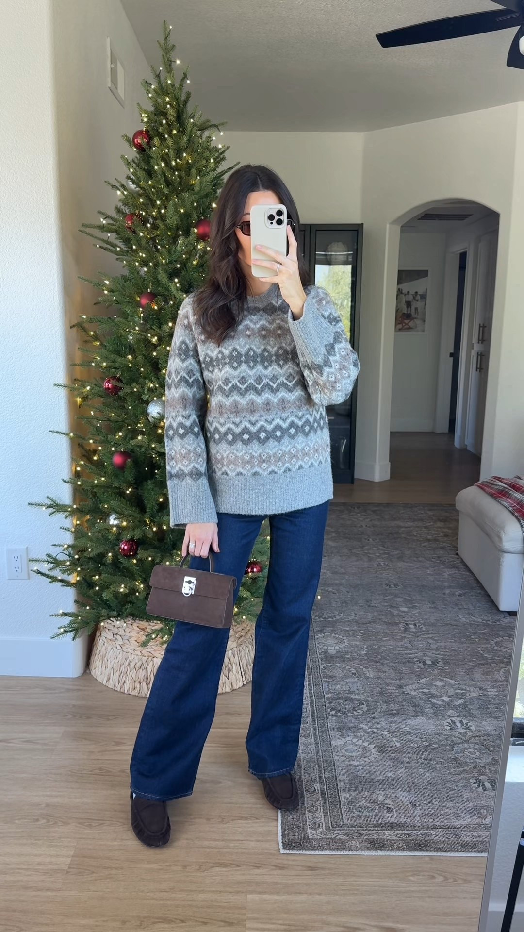 Gift-worthy winter essentials from @aritzia! I’m 5’7” and wearing a size small in everything except for the striped sweater and zip-up sweater, which I sized up to a medium in. I typically wear a size small/25/2 in everything at Aritzia. #aritziapartner