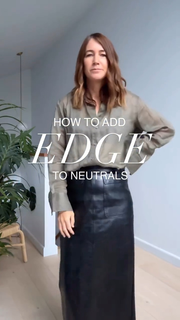 How to add edge to neutrals 🖤

On paper this outfit is all classic pieces - black skirt, khaki shirt, beige trench and a khaki suede bag. Clean, timeless, easy.

But the edge comes from the details.

The skirt is faux leather instead of a basic fabric, the shirt is sheer which adds that subtle hint of texture and contrast, and the pointed flats in snake print bring in just enough pattern to stop it feeling flat.

This is always my approach to neutral outfits, keep the colour palette simple, then play with texture, fabric and unexpected elements to make it feel modern and elevated.

Neutrals don’t have to mean boring… it’s all in the styling.

Would you try adding texture or print to your everyday neutrals?

OUTFIT DETAILS
Cropped trench @zara.australia 
Sheer khaki shirt @targetaus 
Faux leather skirt @zara.australia (old)
Snake print flats @tonybianco 
Khaki suede bag @kmartaus 

See stories for links 🔗 

For women 40+ redefining their style with modern pieces and a touch of edge. Follow along.

#fashionover40 #edgystyle #leatherskirt #neutraloutfit #trench