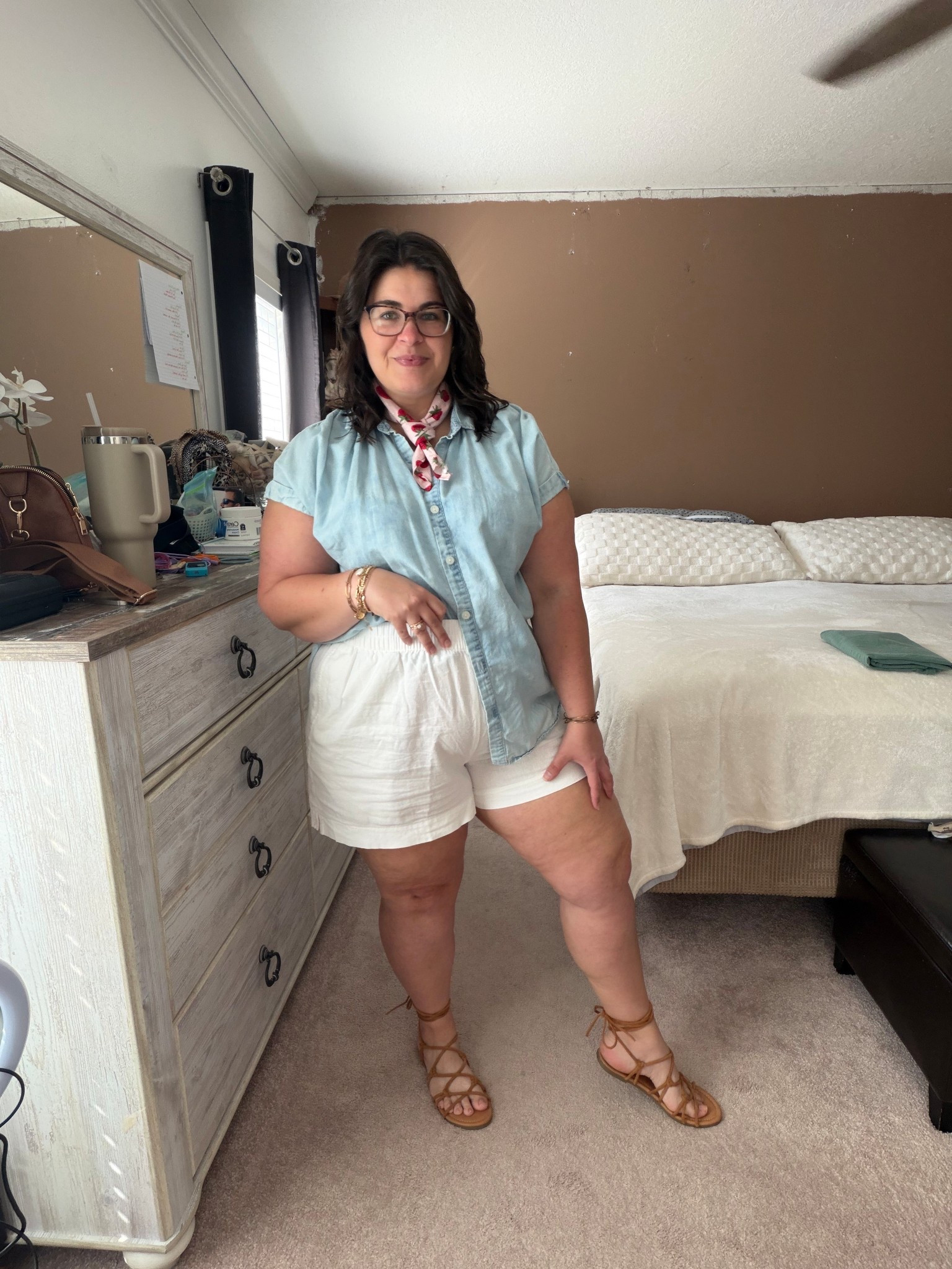 This look is perfect for summer days and farmers markets. It’s stylish enough to make you feel put together but laid back enough to be comfortable and practical. 

#LTKootd #LTKMidsize