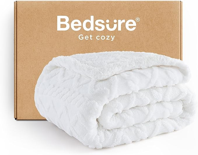 Bedsure Gentlesoft Sherpa Fleece Throw Blanket for Couch - Fluffy & Cozy Cable Jacquard Tufted Th... | Amazon (US)