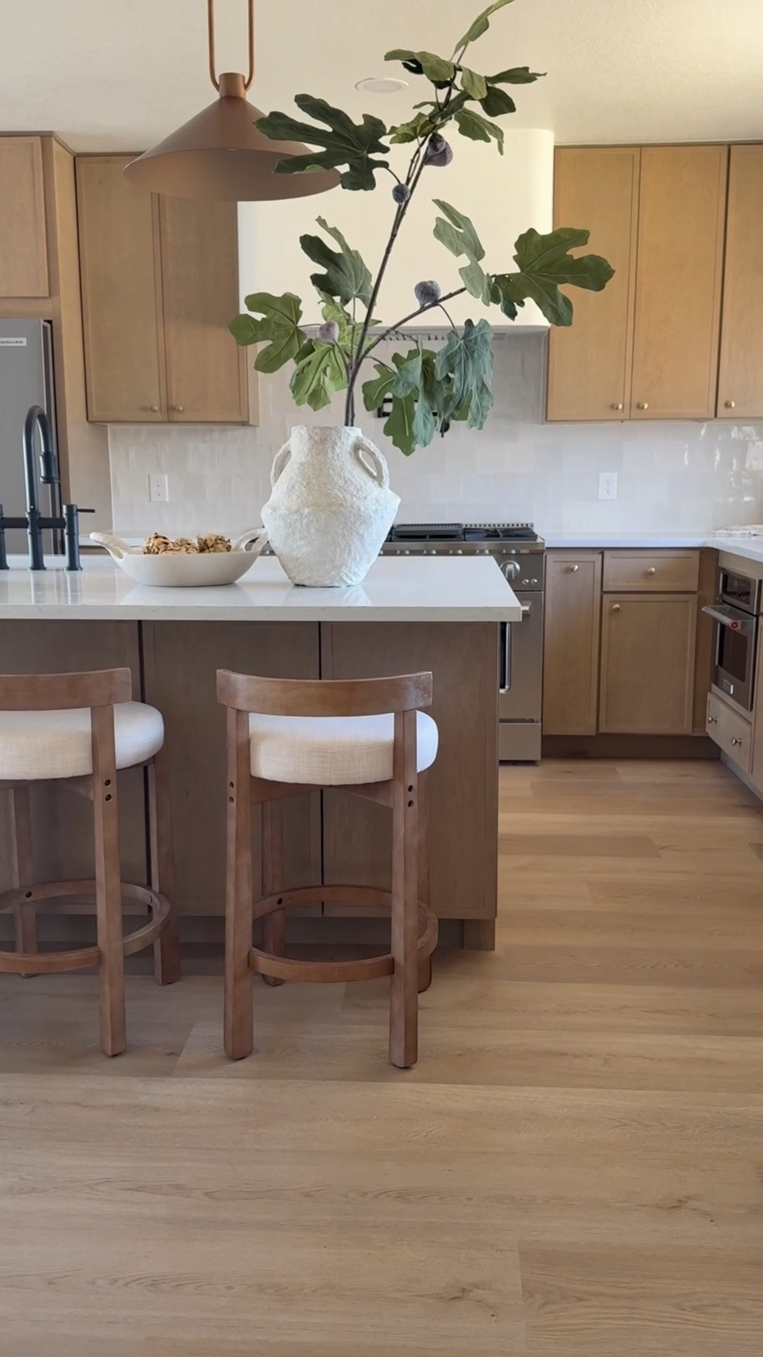 Flip house kitchen decor and fixture details! 

Modern 
Organic 
Home decor 

#LTKHome #LTKStyleTip #LTKOver40