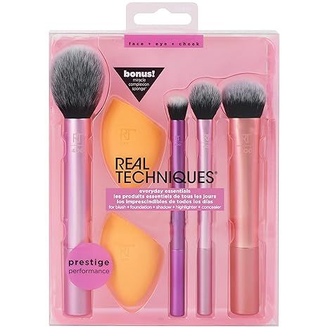 Real Techniques Everyday Essentials Makeup Brush Set with 2 Sponge Blenders, Multiuse Brushes, Fo... | Amazon (US)