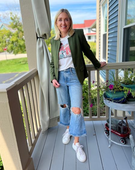 Fall transition outfit. Blazer with graphic tee and distressed denim.

Use code DOUSED10 for 10% off at Gibsonlook!

#LTKSeasonal #LTKstyletip #LTKunder100