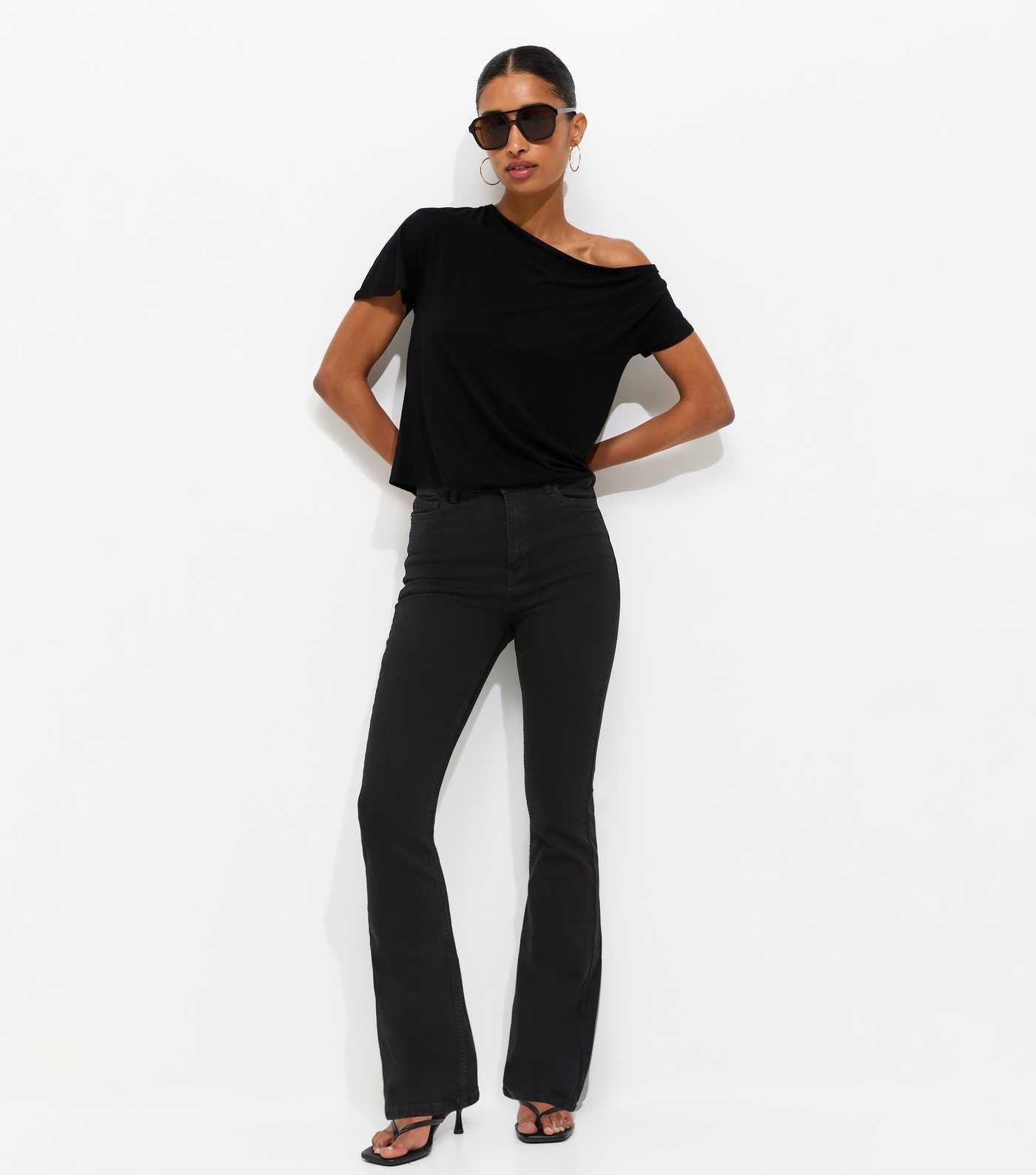 Washed Black Waist Enhance Quinn Bootcut Stretch Denim Jeans | New Look | New Look (UK)