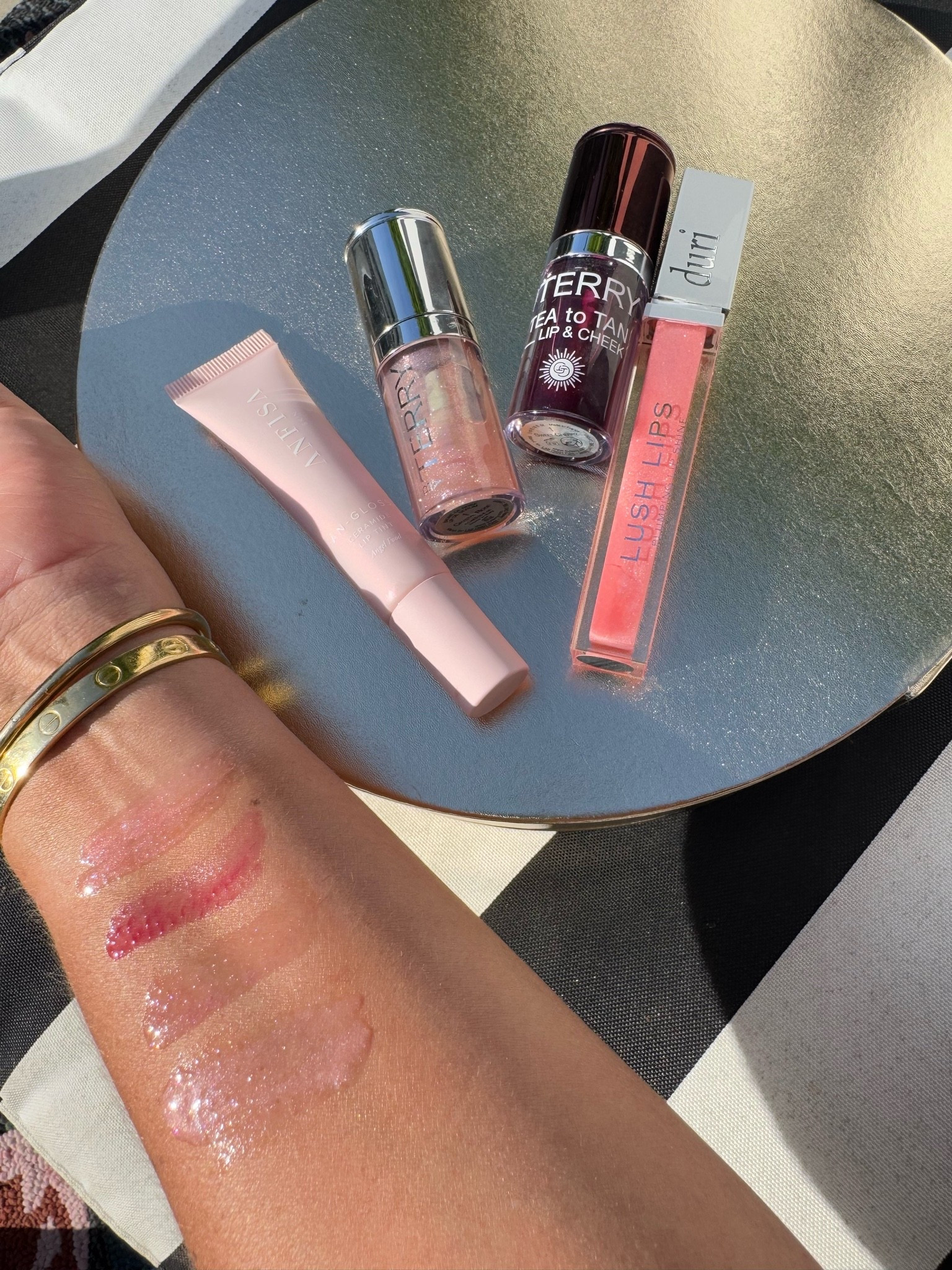 The prettiest pink lip options 💗👄
Swatches from bottom to top:
Anfisa Angel Food 
By Terry Baume de Rose lip oil
By Terry Tea to Tan lip and cheek stain 
Duri lip plumper in Iced Rose

#LTKBeauty