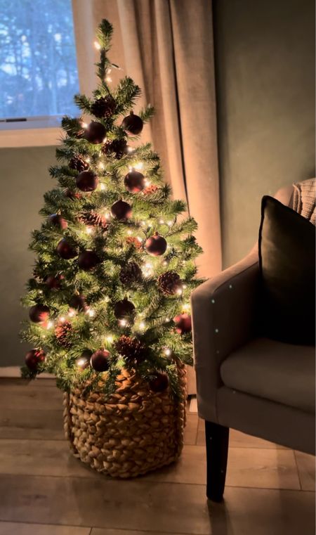 Christmas trees in baskets will forever be my FAVORITE. 

#LTKHoliday #LTKSeasonal #LTKCyberWeek