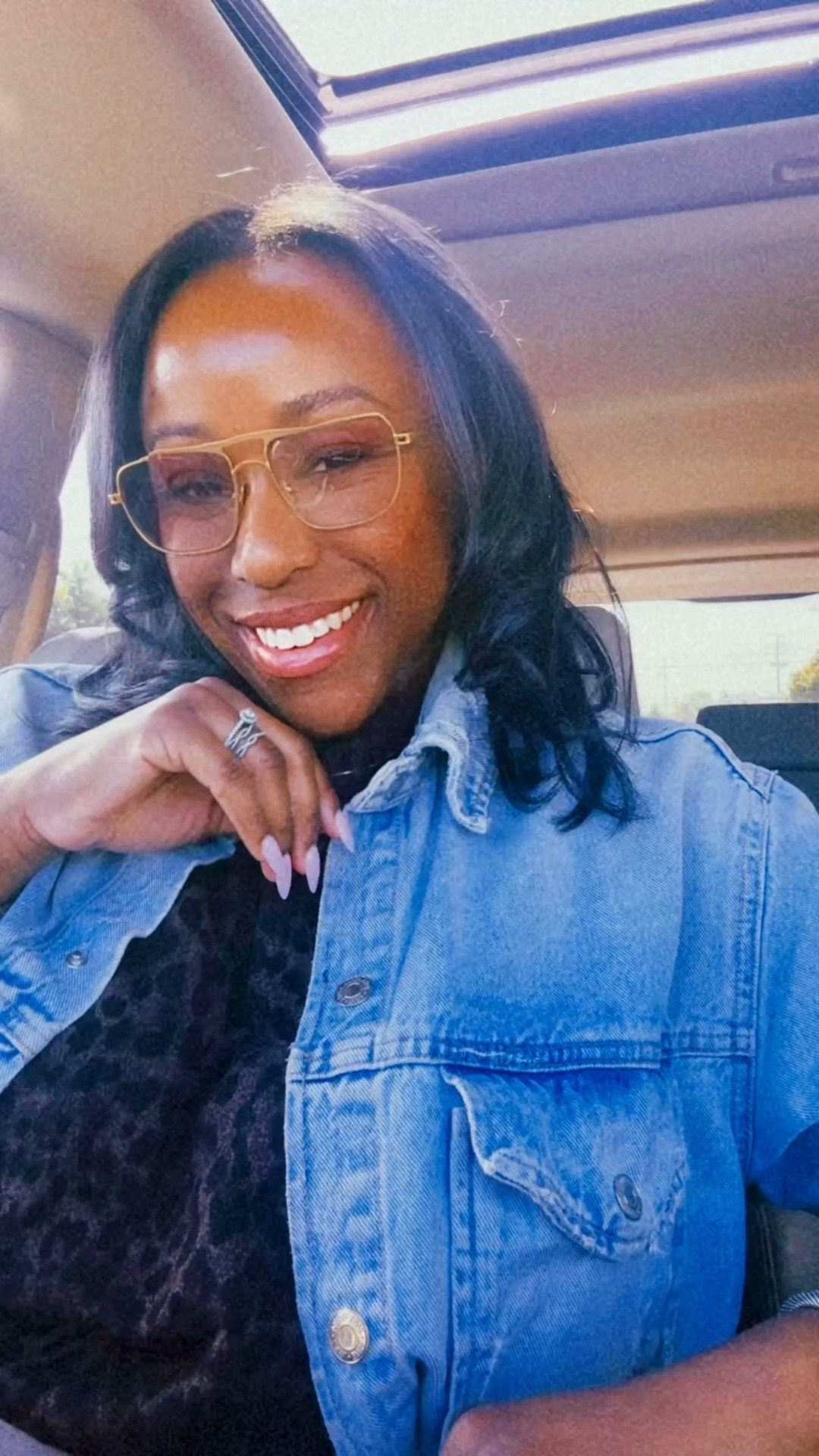 Ok so I may be addicted to sunglasses. But aviators are a new thing for me. Do we like?

#LTKStyleTip