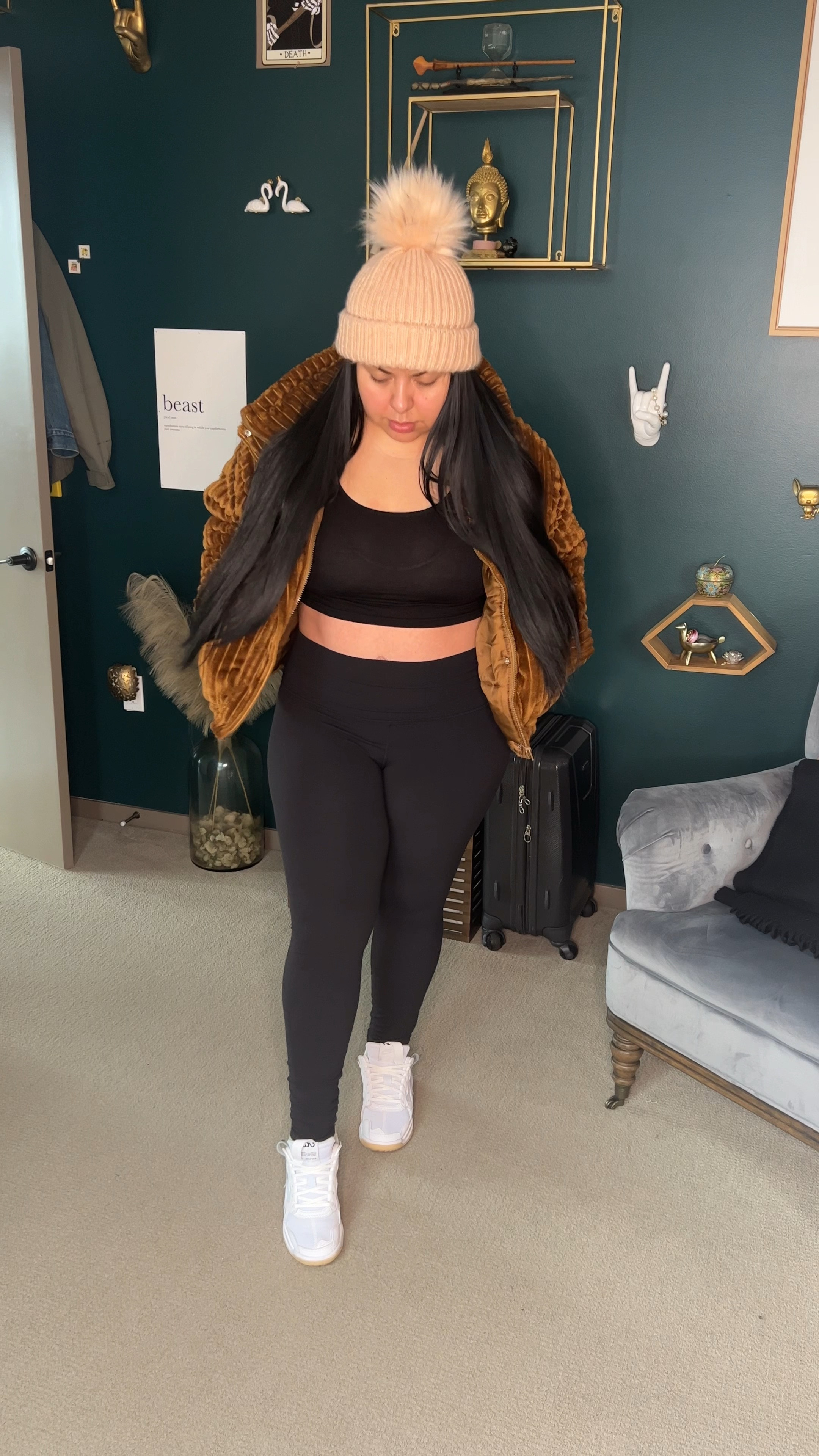 Get ready with me to go get some botox 😍 

Fit posted to LTK:
Pants: @lululemon 
Top: @Amazon Fashion 
Shoes: @Nike 
Jacket: @Urban Outfitters 
Perfume: #giorgioarmani & @Jo Malone London 
Hat: @TOPSHOP TOPMAN 

#fyp #latina #latinacreator #portland #outfit #grwm #letsgetready #ootd #wearwhatyouwant #fashion #falloutfits #fallfit
Fall outfit inspiration, neutral outfit, all black outfit, fall inspiration, cold outfit, fall style