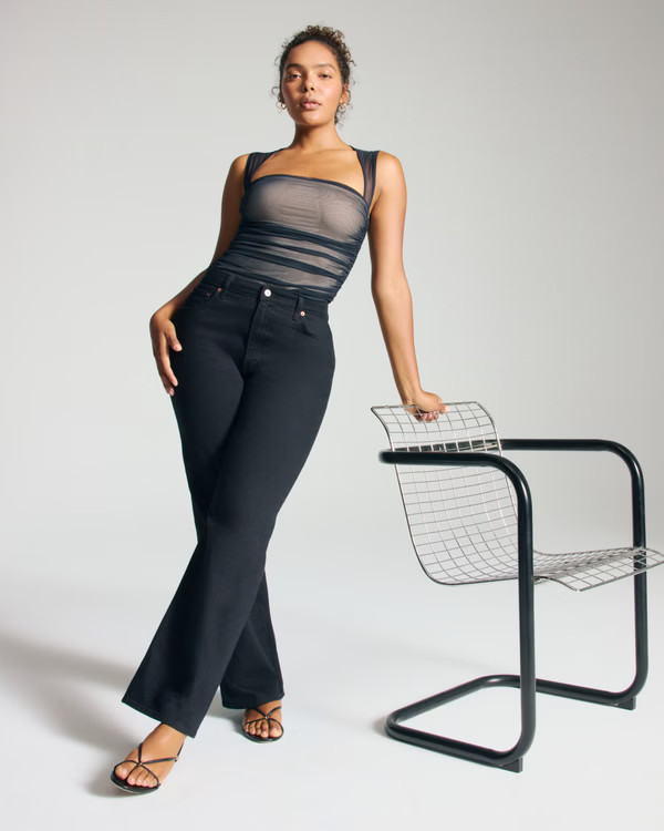 Curve Love High Rise 90s Relaxed Jean | Abercrombie & Fitch (UK)