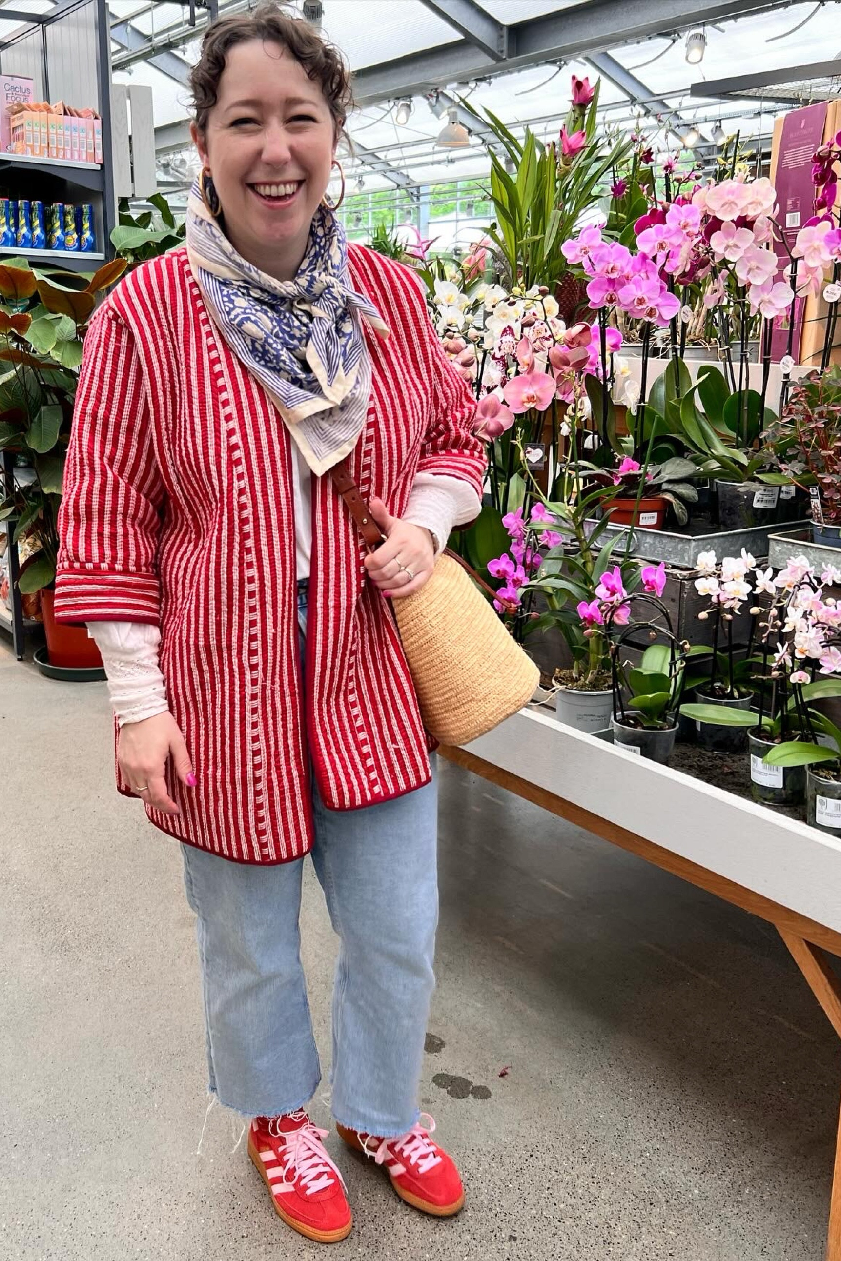 Red and pink IS the vibe. #quiltedjacket #adidas #adidashandballspezial 