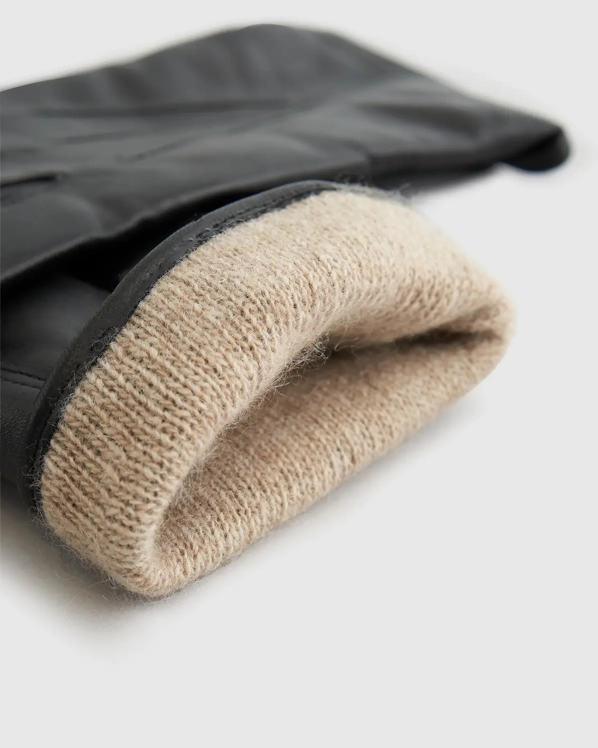 Men's Cashmere Lined Leather Gloves in Black | Quince
