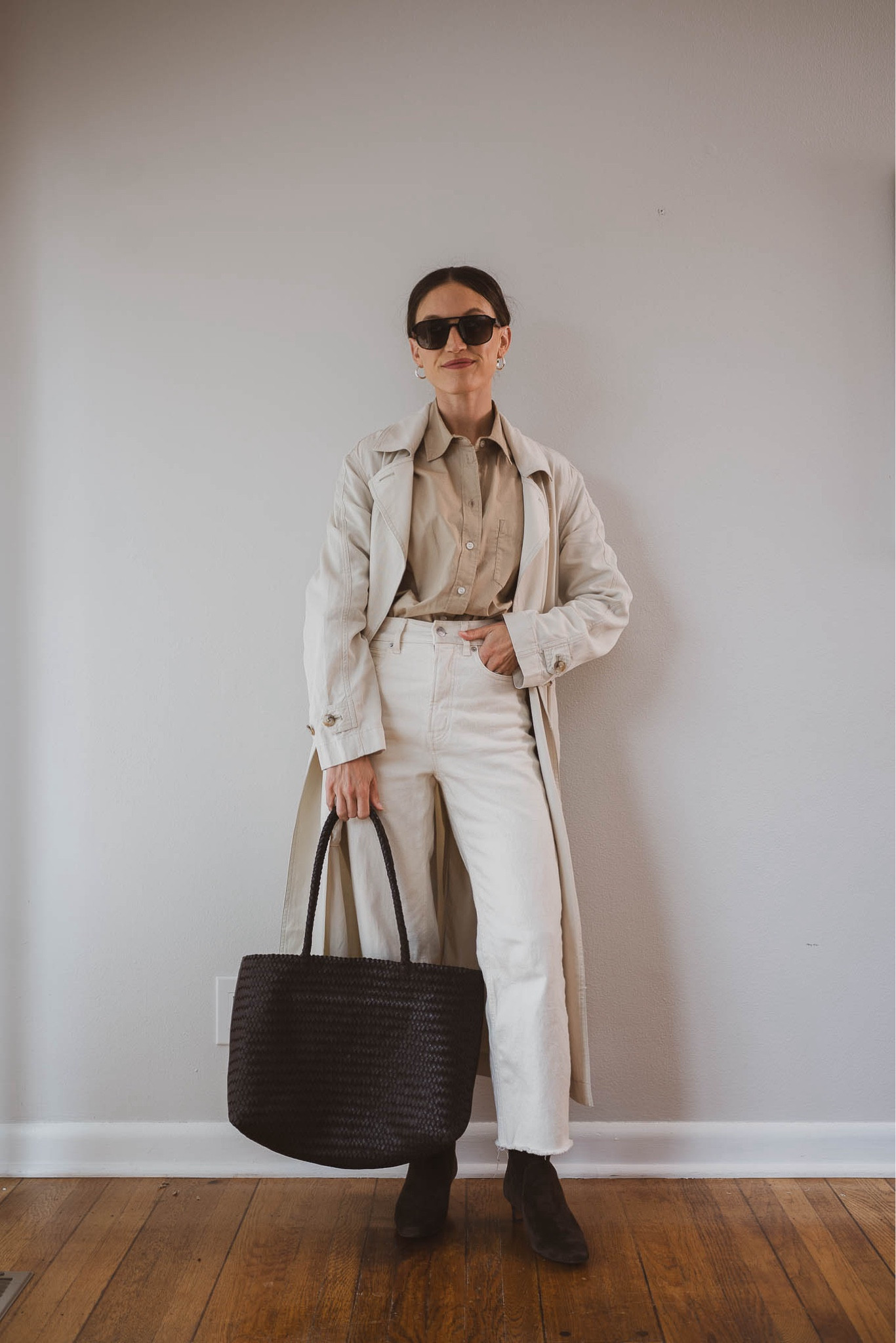 Fall Capsule: Day Nineteen 🍂

Gap shirt, XS, fits oversized but I got my true size. Madewell trench, XS, TTS. Everlane jeans, 24, I took my smaller size. Madewell boots, size up a half size. Madewell bag. Quince sunglasses. Lola Paperclip Necklace from Sheena Marshall Jewelry, STITCHANDSALT for $10 off. Chunky Silver Hoops from Sela Designs, ASHLEYROHR10 for 10% off  

#LTKFindsUnder100 #LTKStyleTip #LTKOver40