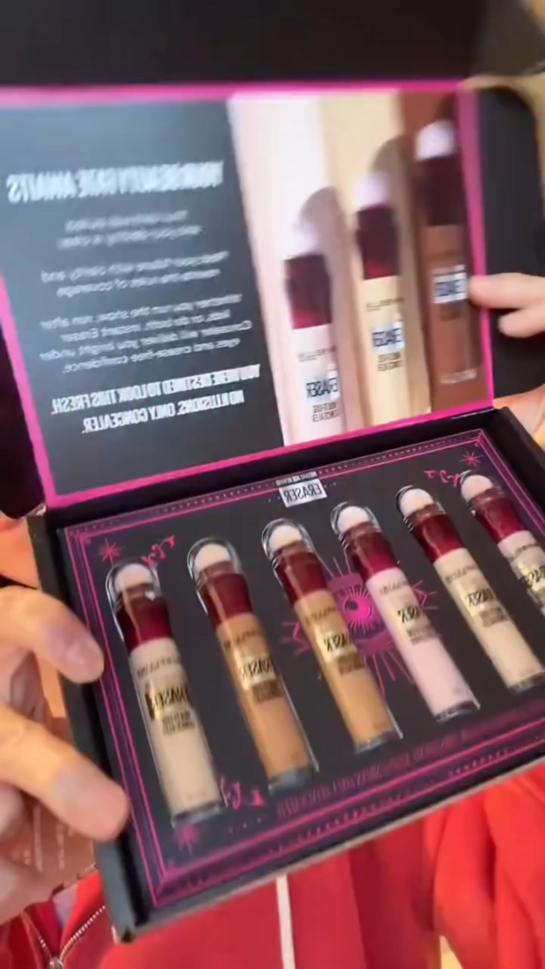 Flawless makelook only use @maybelline Instant Eraser concealer! Only use this to do all my makeup looks.
.
.
#maybelline #giftedmaybelline #thereflector #erasereyeconcealer #makeuphacks #makeuptutorial #colourcorrector